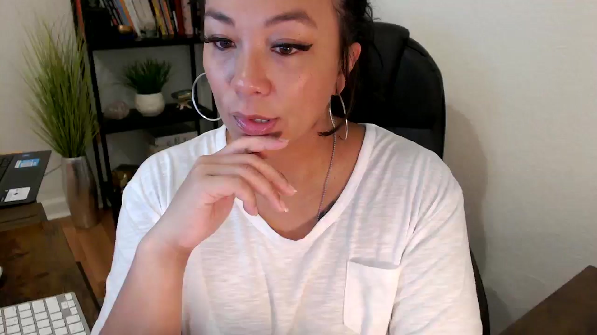 Gallery image thumbnail from MickaylaMinx's myfreecams stream on, 11/07/2024, 16:53 image 11 of 20