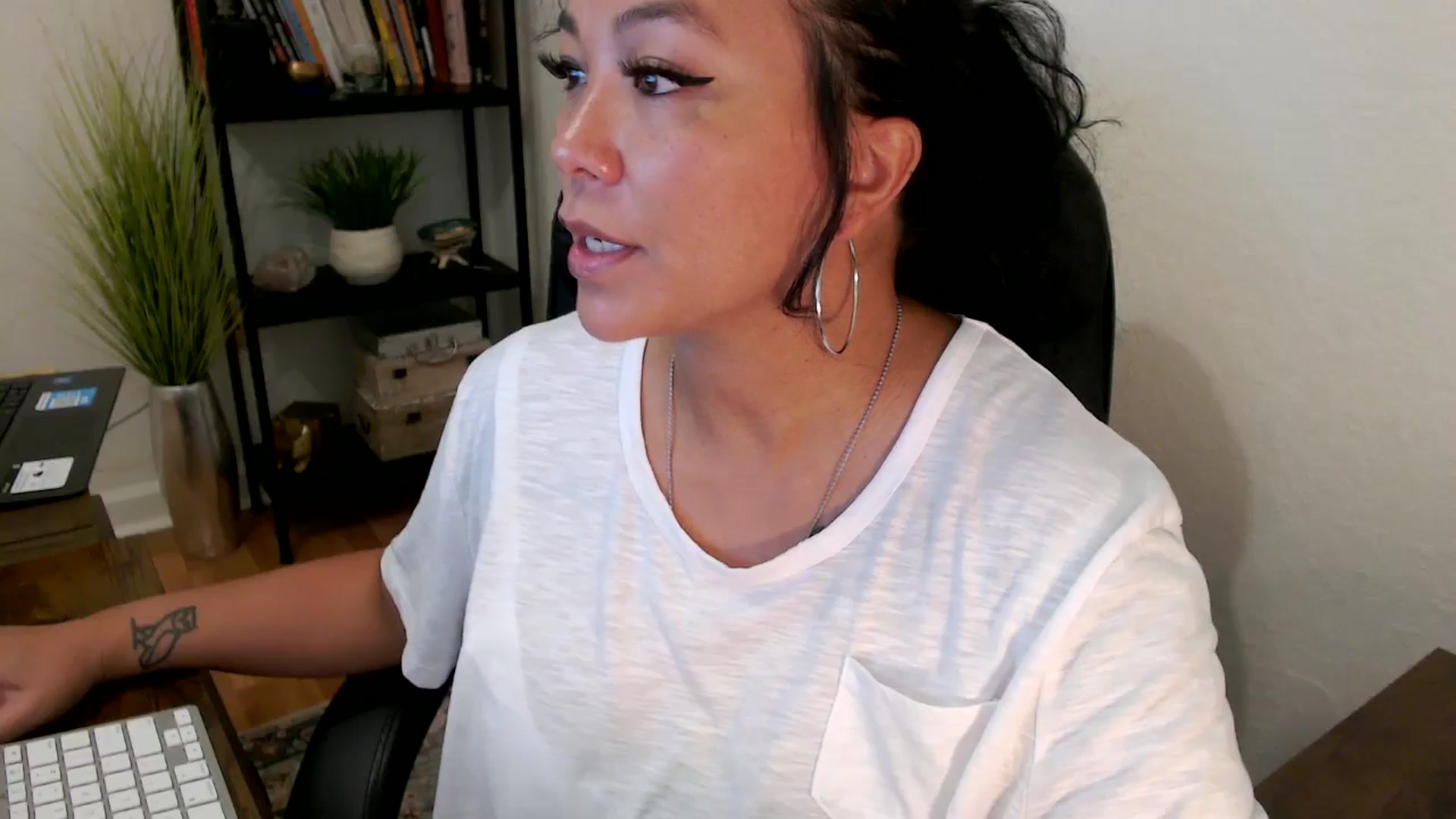 Gallery image thumbnail from MickaylaMinx's myfreecams stream on, 11/07/2024, 16:53 image 14 of 20