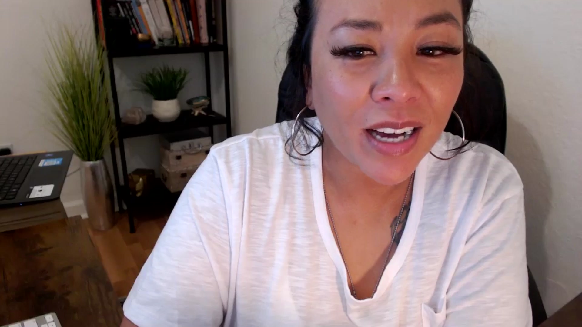 Gallery image thumbnail from MickaylaMinx's myfreecams stream on, 11/07/2024, 18:46 image 18 of 20