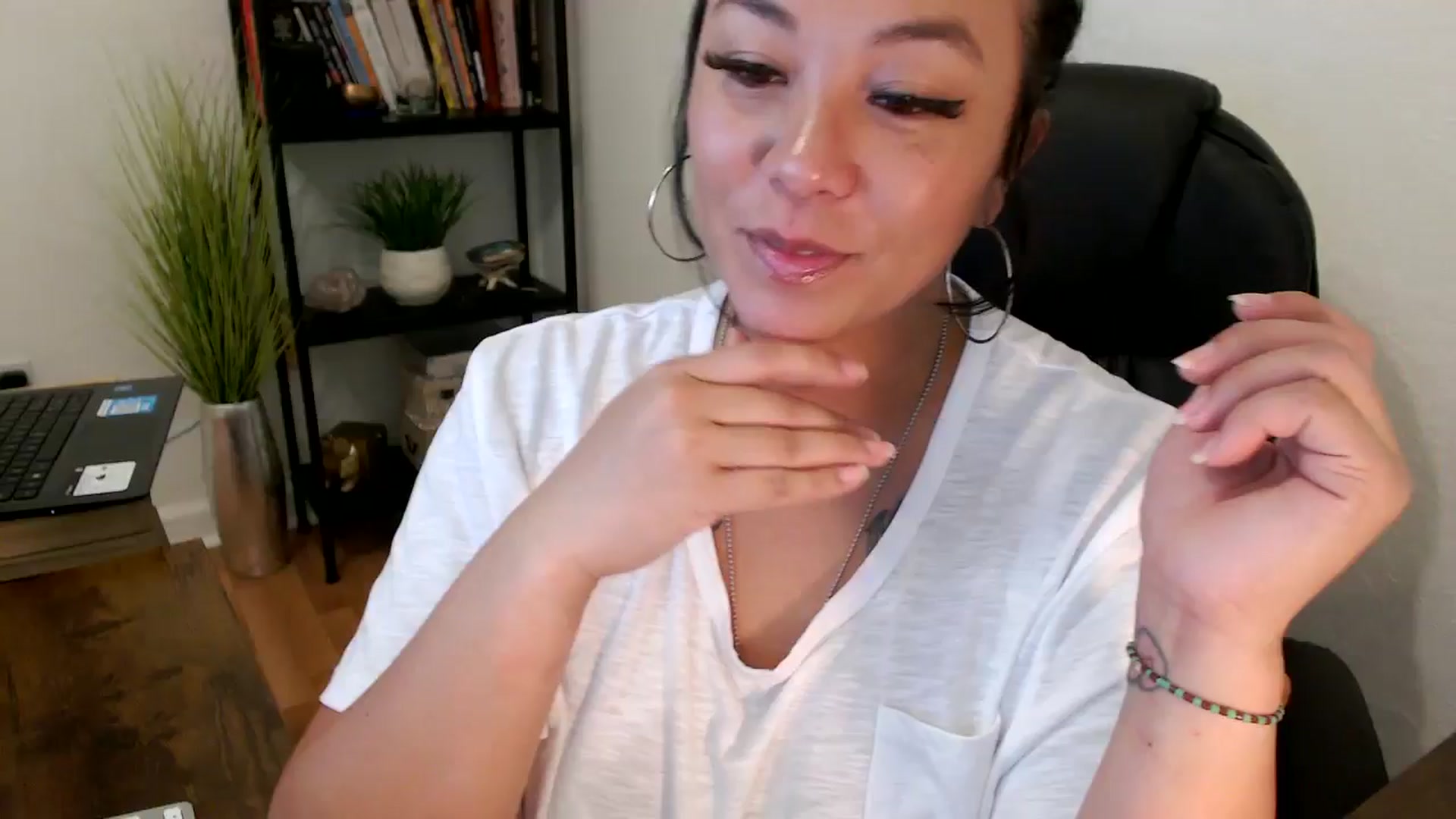Gallery image thumbnail from MickaylaMinx's myfreecams stream on, 11/07/2024, 18:46 image 1 of 20