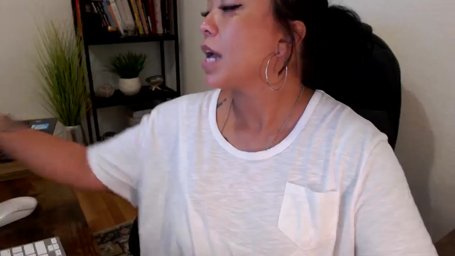 Gallery image thumbnail from MickaylaMinx's myfreecams stream on, 11/07/2024, 19:32 image 17 of 20