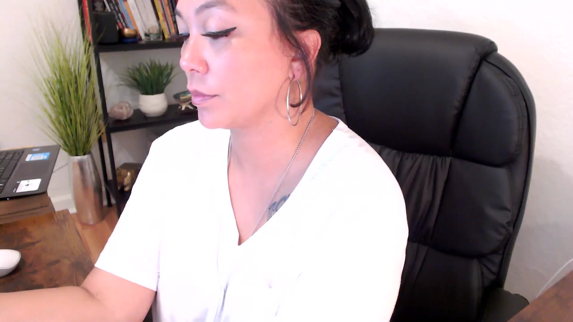 Gallery image thumbnail from MickaylaMinx's myfreecams stream on, 11/07/2024, 20:26 image 3 of 20