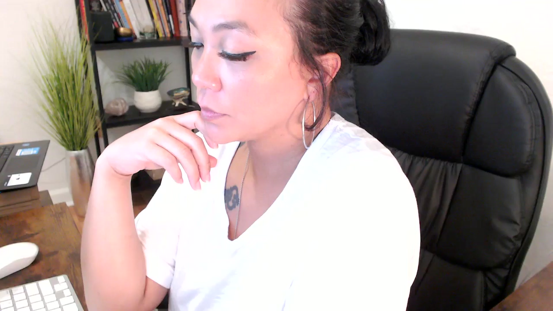 Gallery image thumbnail from MickaylaMinx's myfreecams stream on, 11/07/2024, 20:26 image 20 of 20