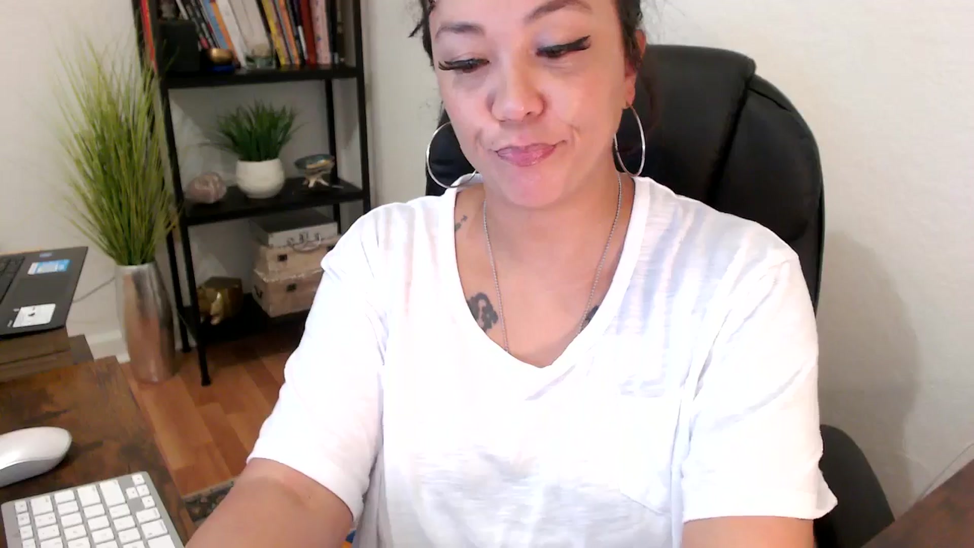 Gallery image thumbnail from MickaylaMinx's myfreecams stream on, 11/07/2024, 20:26 image 15 of 20