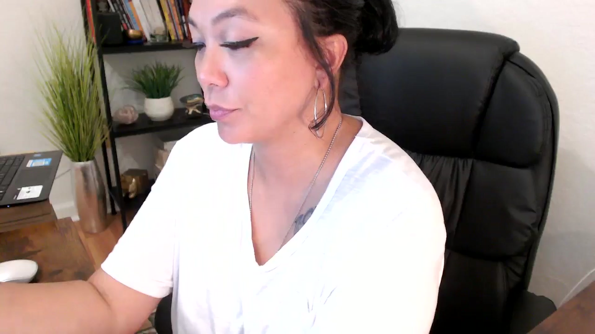 Gallery image thumbnail from MickaylaMinx's myfreecams stream on, 11/07/2024, 20:26 image 7 of 20