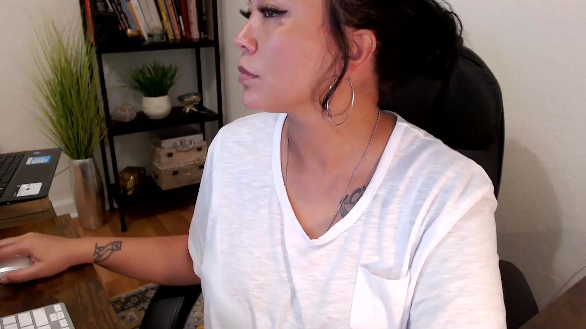Gallery image thumbnail from MickaylaMinx's myfreecams stream on, 11/07/2024, 20:26 image 6 of 20