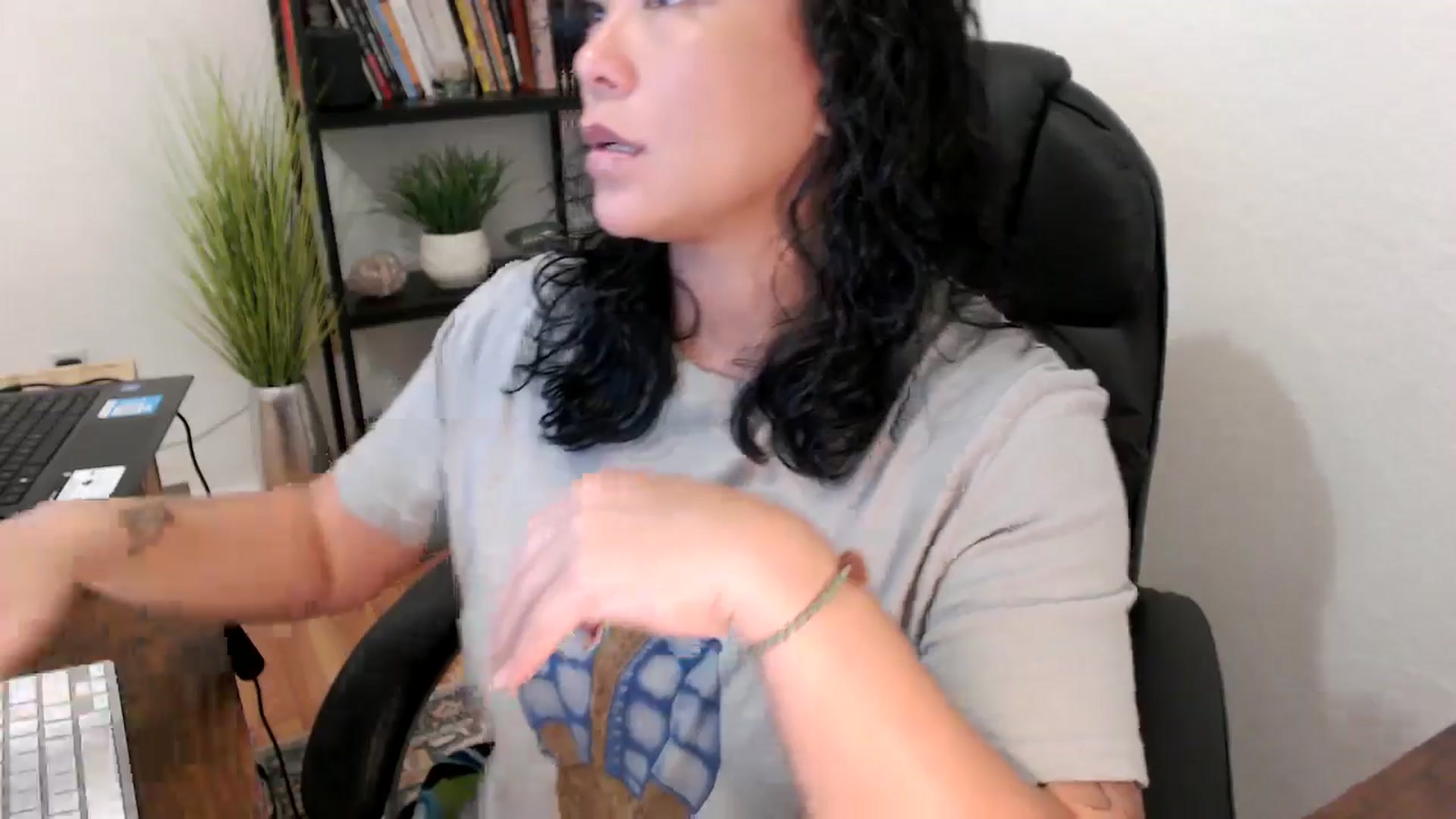 Gallery image thumbnail from MickaylaMinx's myfreecams stream on, 11/11/2024, 15:26 image 12 of 20