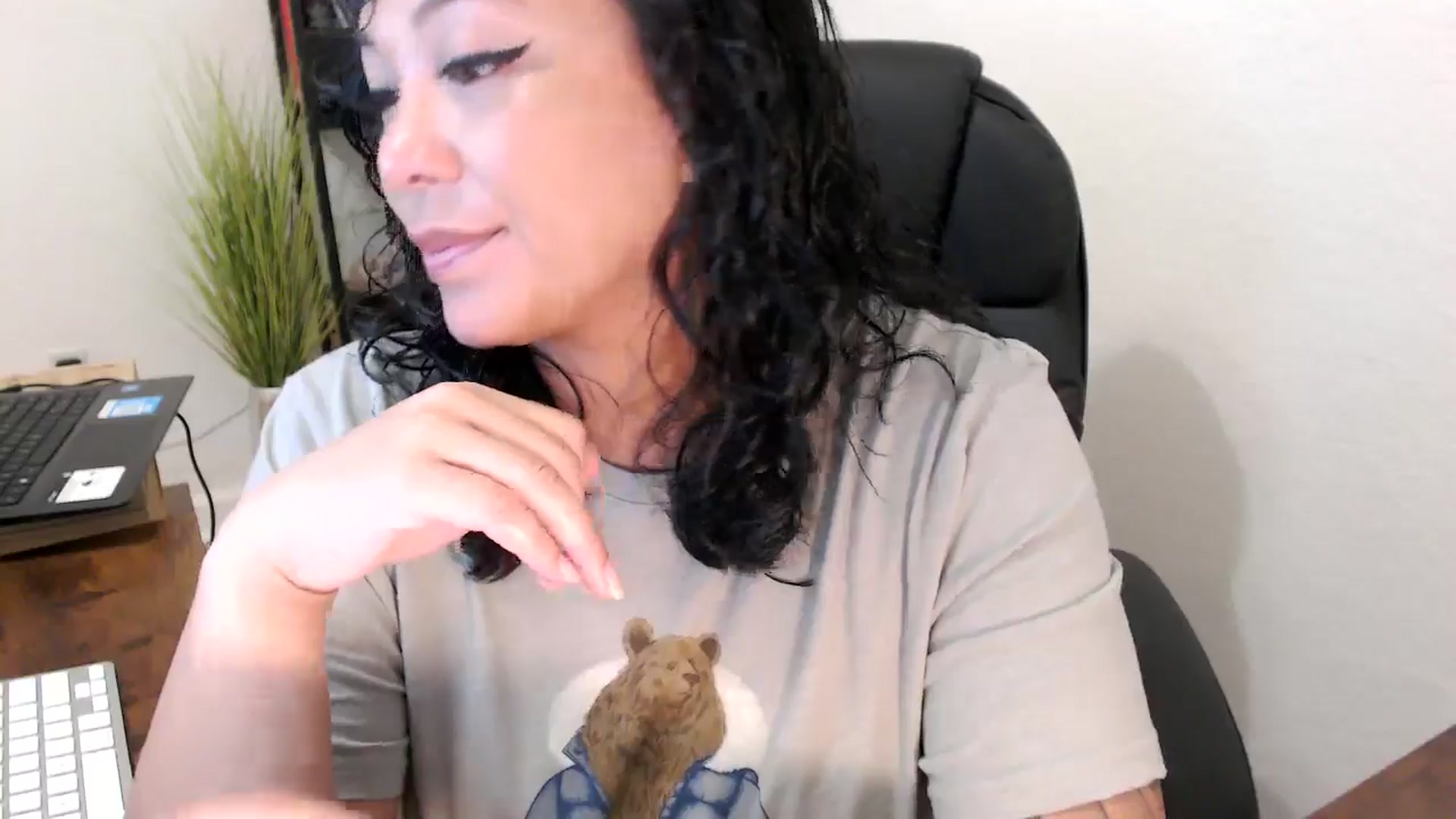 Gallery image thumbnail from MickaylaMinx's myfreecams stream on, 11/11/2024, 15:26 image 10 of 20