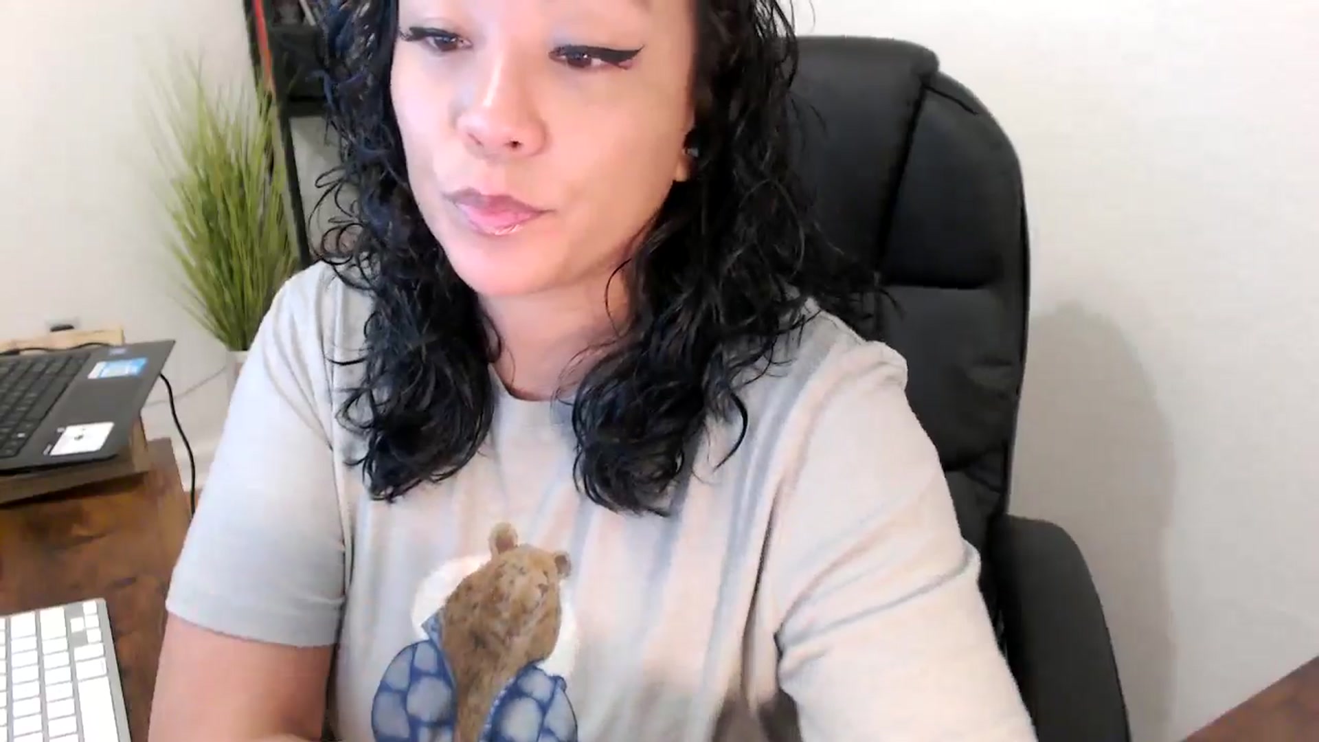 Gallery image thumbnail from MickaylaMinx's myfreecams stream on, 11/11/2024, 15:26 image 7 of 20