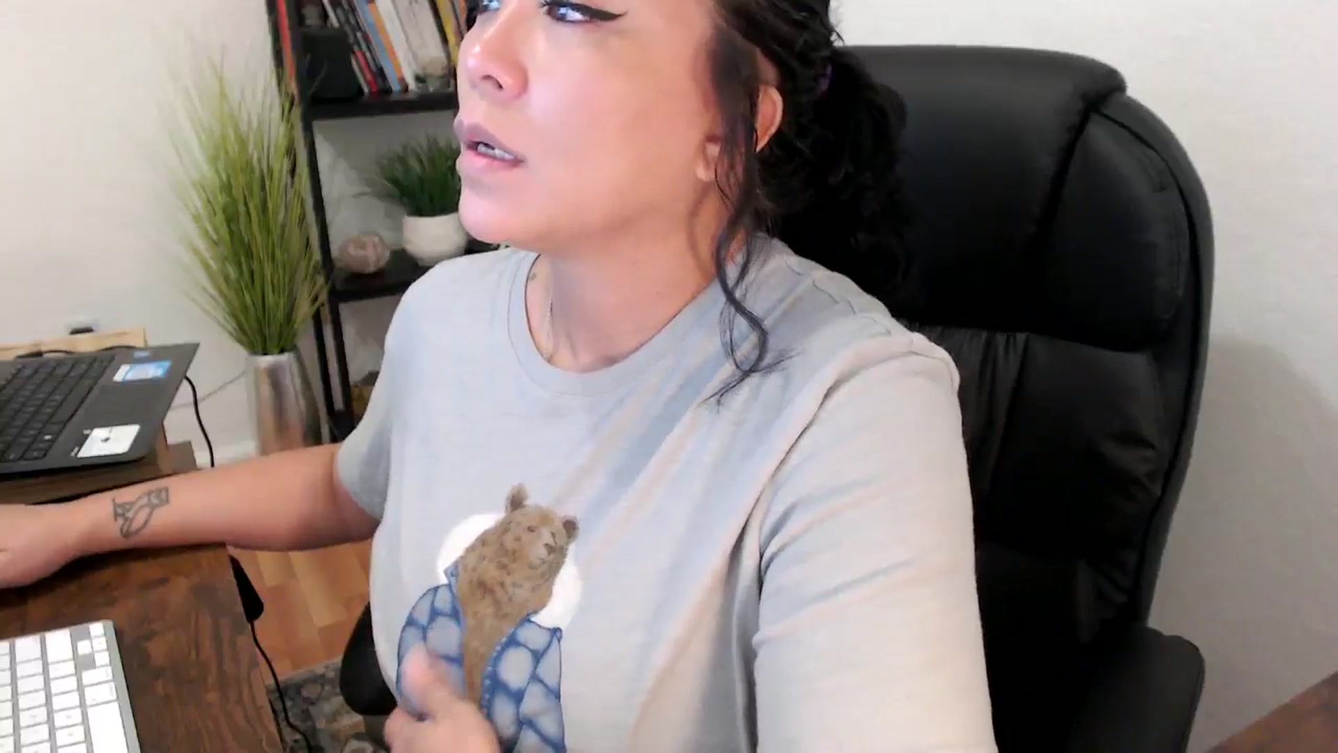 Gallery image thumbnail from MickaylaMinx's myfreecams stream on, 11/11/2024, 17:09 image 20 of 20