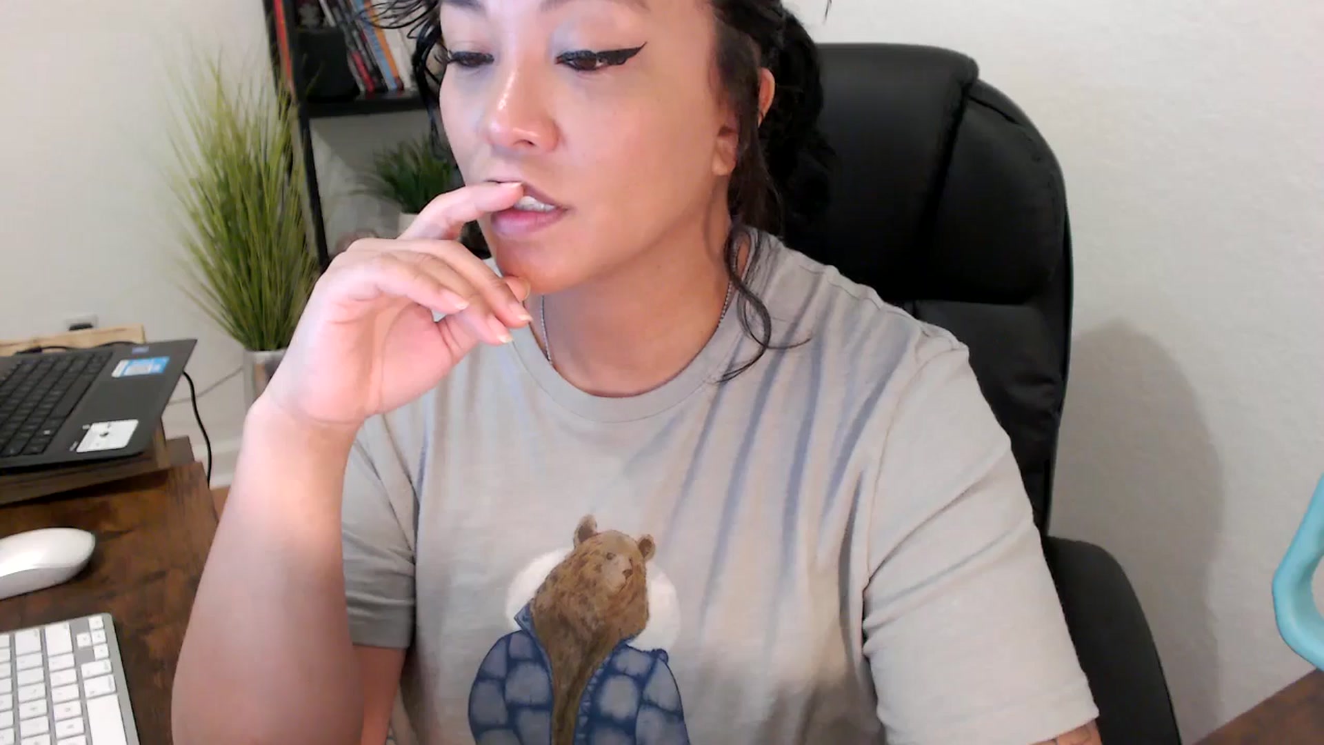 Gallery image thumbnail from MickaylaMinx's myfreecams stream on, 11/11/2024, 17:09 image 15 of 20