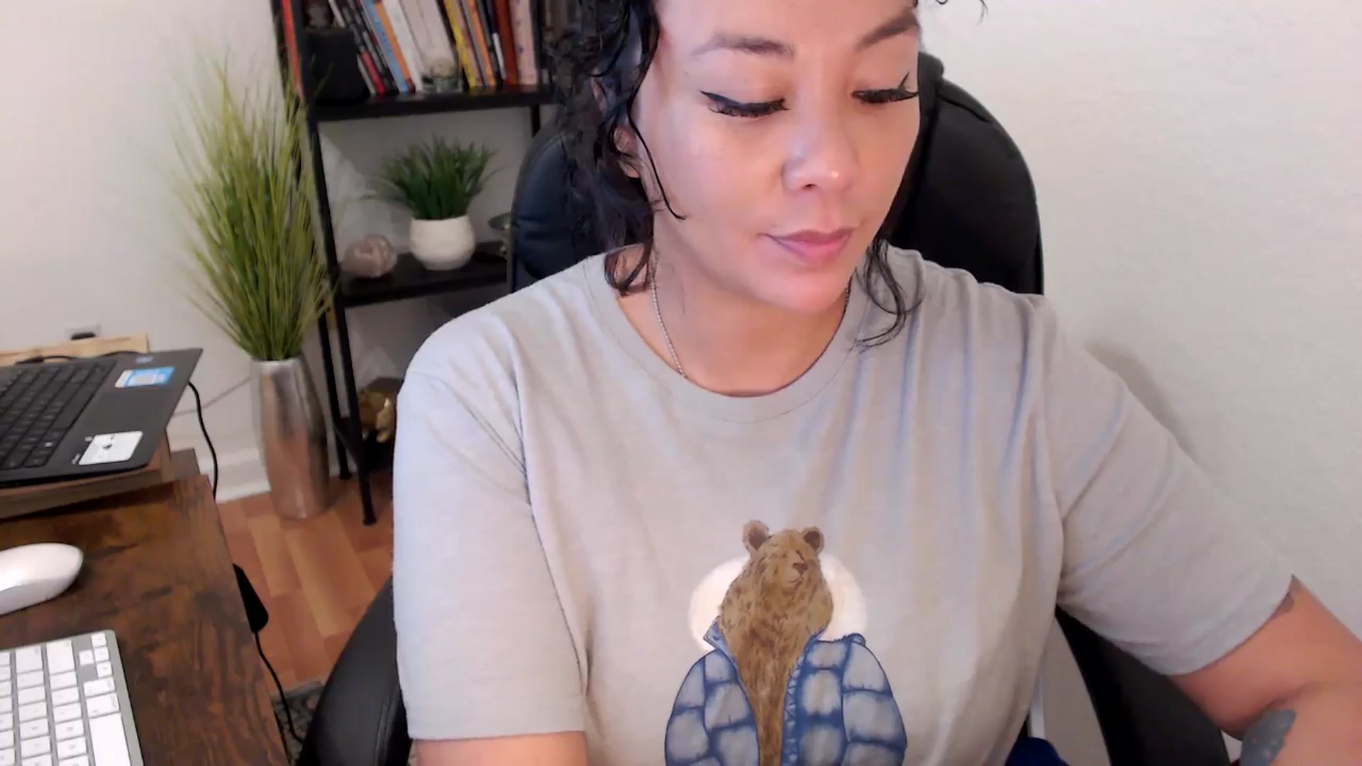Gallery image thumbnail from MickaylaMinx's myfreecams stream on, 11/11/2024, 17:09 image 17 of 20