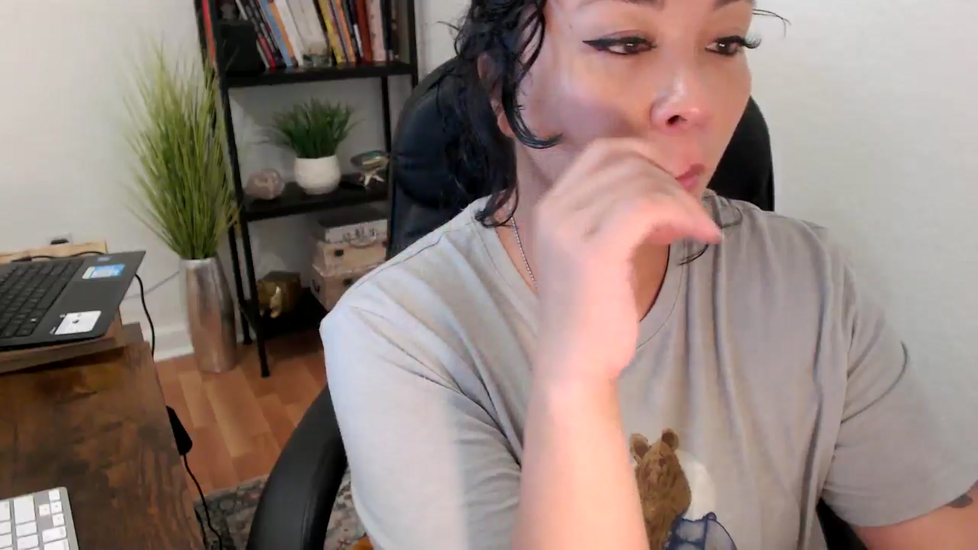 Gallery image thumbnail from MickaylaMinx's myfreecams stream on, 11/11/2024, 18:16 image 20 of 20