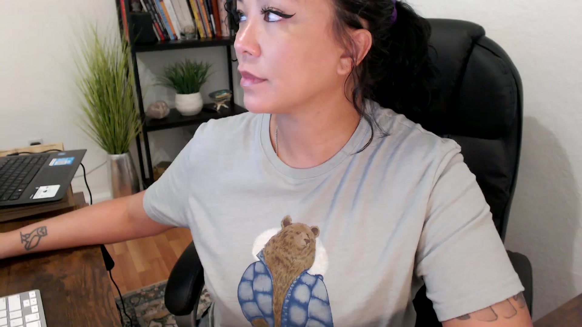 Gallery image thumbnail from MickaylaMinx's myfreecams stream on, 11/11/2024, 18:16 image 4 of 20