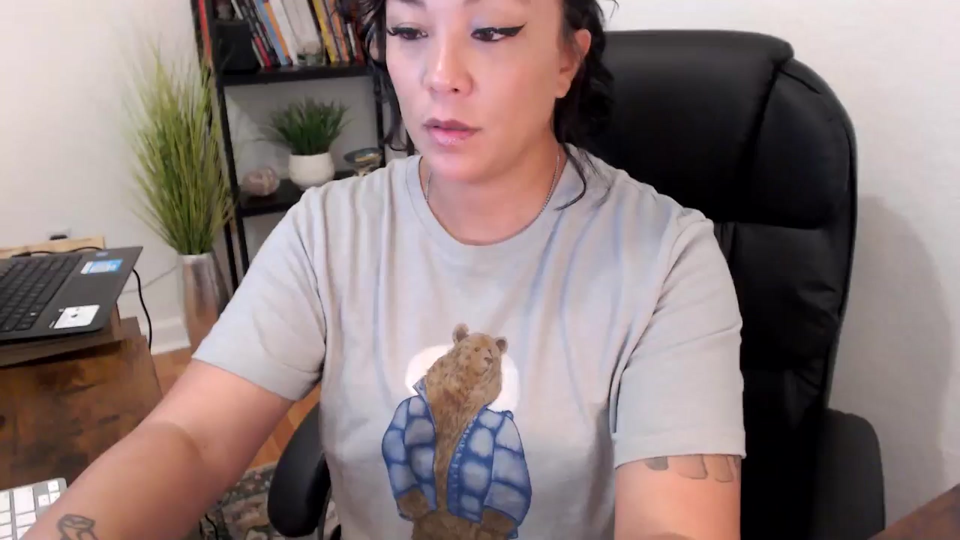 Gallery image thumbnail from MickaylaMinx's myfreecams stream on, 11/11/2024, 18:16 image 1 of 20