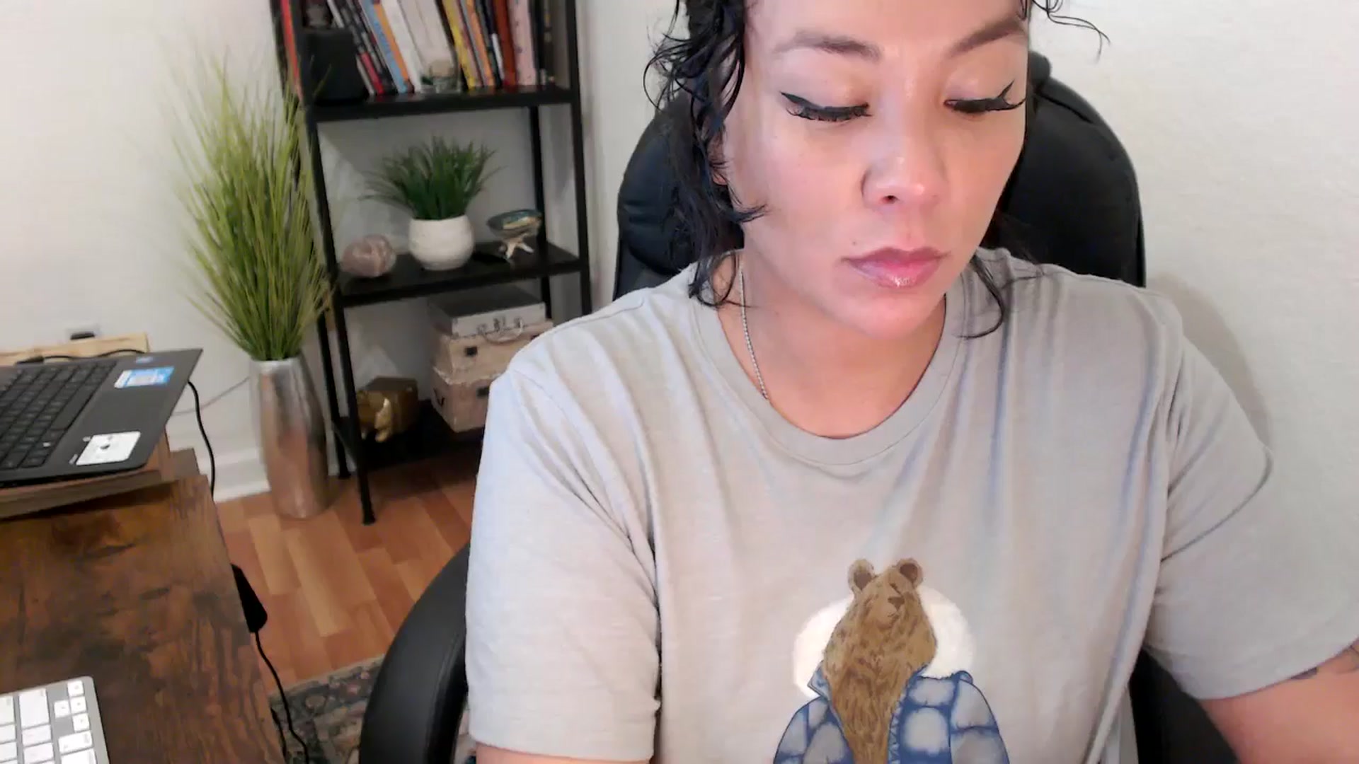 Gallery image thumbnail from MickaylaMinx's myfreecams stream on, 11/11/2024, 18:16 image 13 of 20