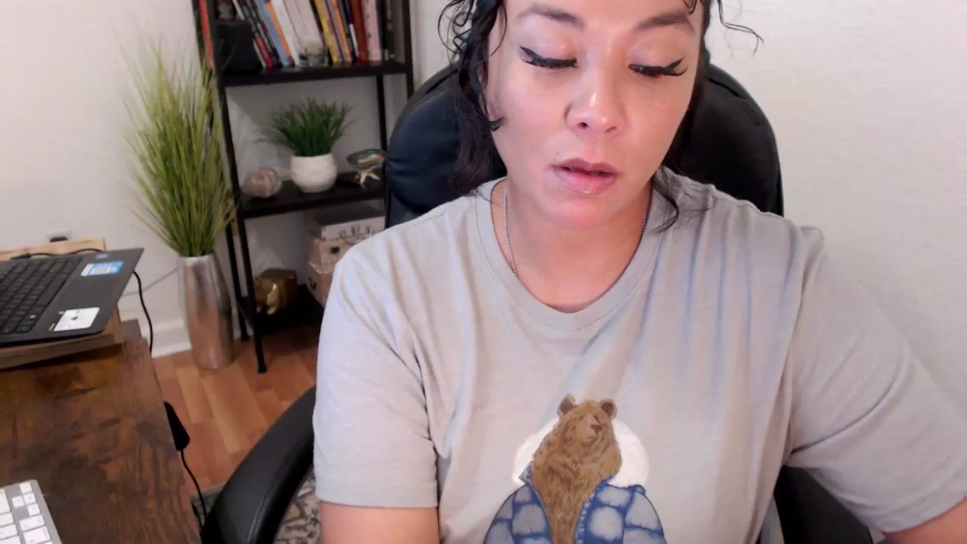 Gallery image thumbnail from MickaylaMinx's myfreecams stream on, 11/11/2024, 19:04 image 10 of 20