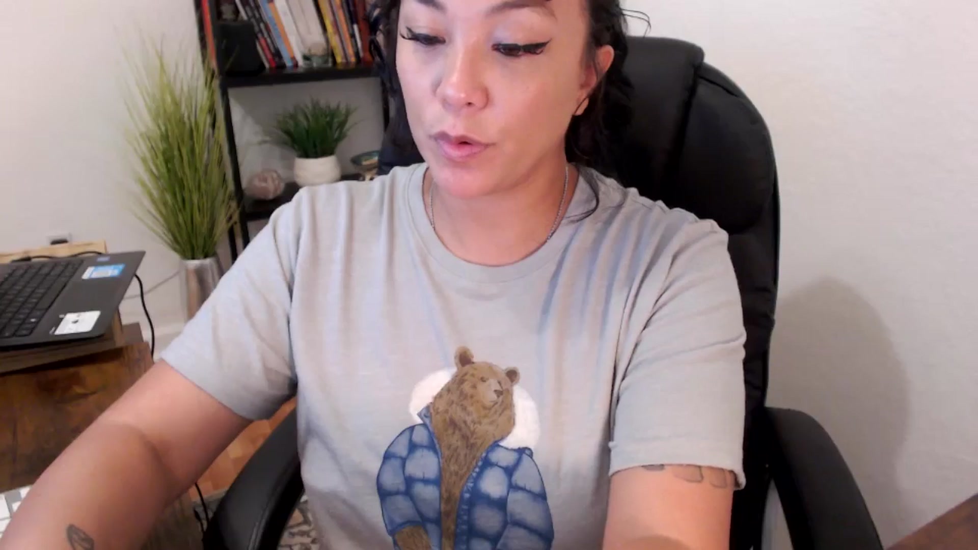 Gallery image thumbnail from MickaylaMinx's myfreecams stream on, 11/11/2024, 19:04 image 11 of 20