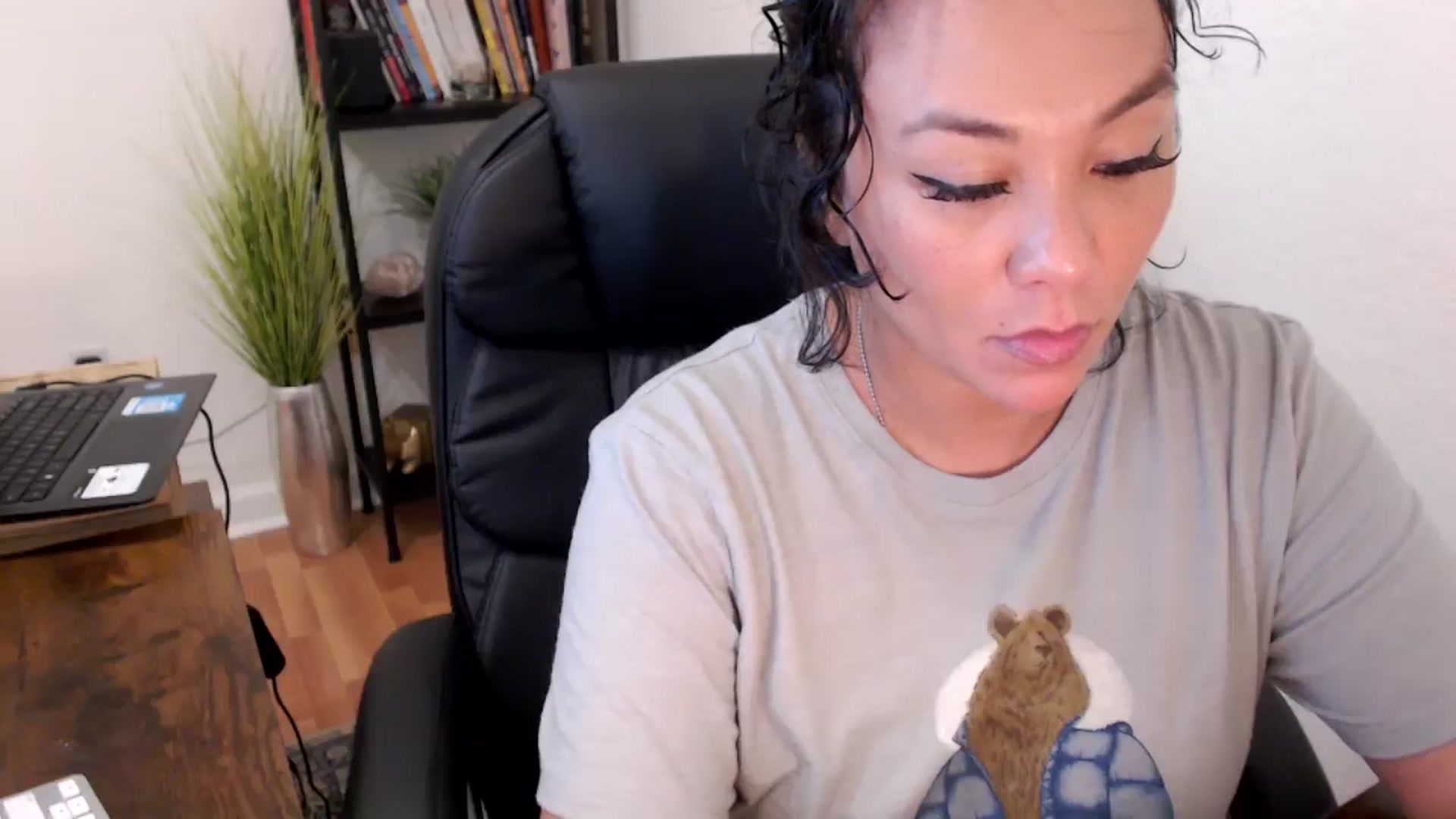 Gallery image thumbnail from MickaylaMinx's myfreecams stream on, 11/11/2024, 19:04 image 16 of 20