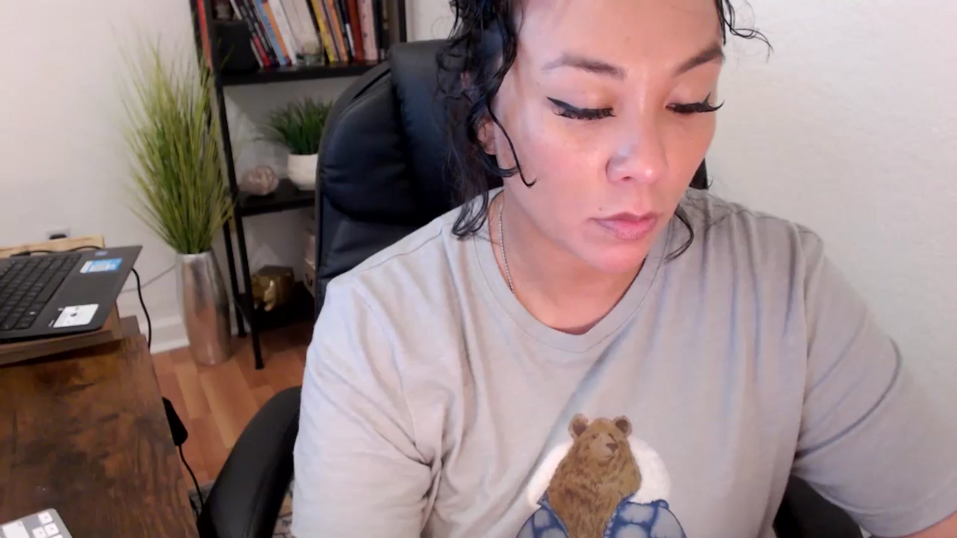 Gallery image thumbnail from MickaylaMinx's myfreecams stream on, 11/11/2024, 19:04 image 14 of 20