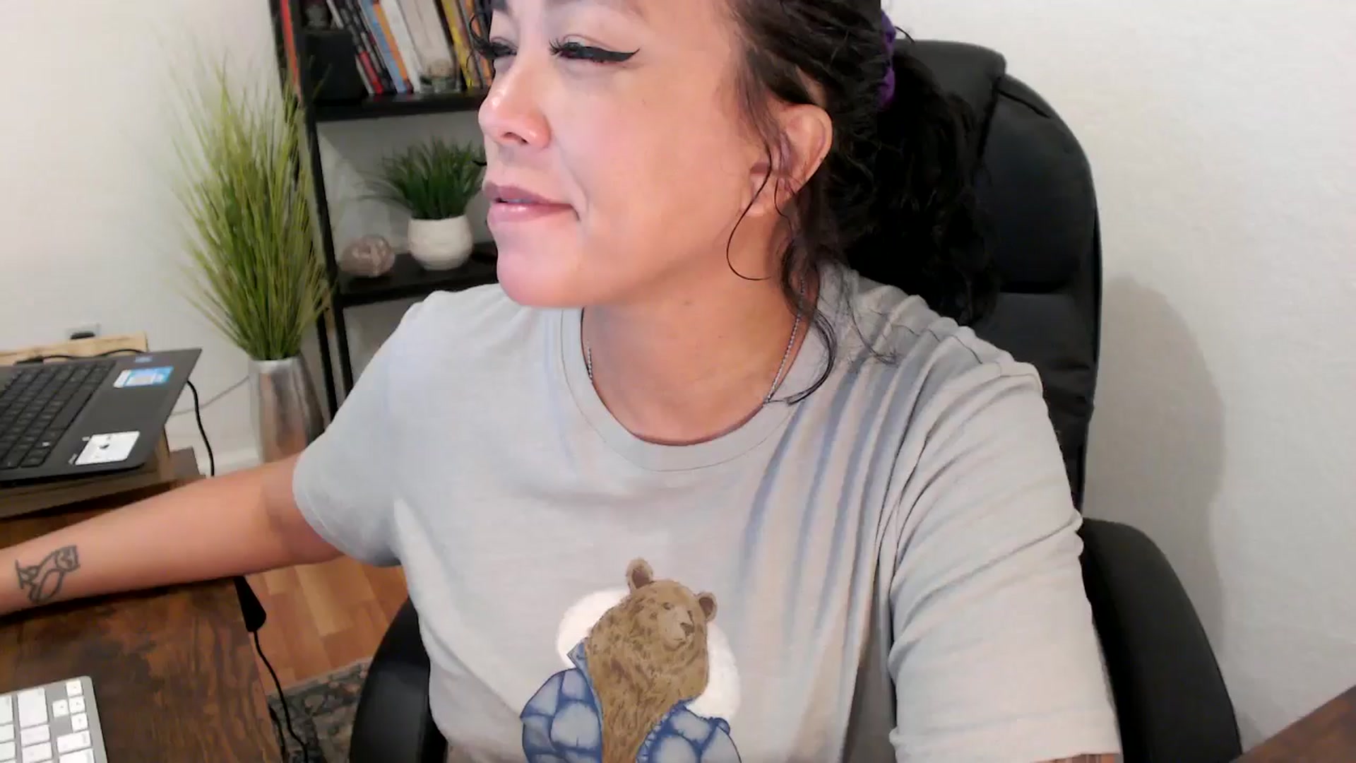 Gallery image thumbnail from MickaylaMinx's myfreecams stream on, 11/11/2024, 19:04 image 1 of 20