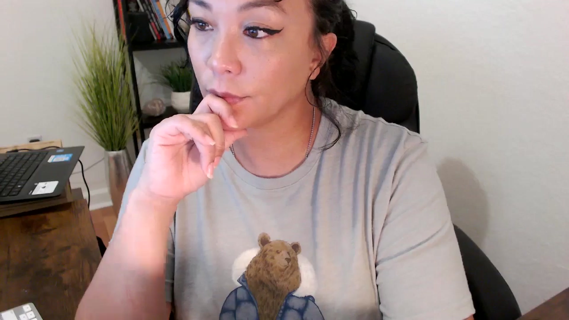 Gallery image thumbnail from MickaylaMinx's myfreecams stream on, 11/11/2024, 19:04 image 17 of 20