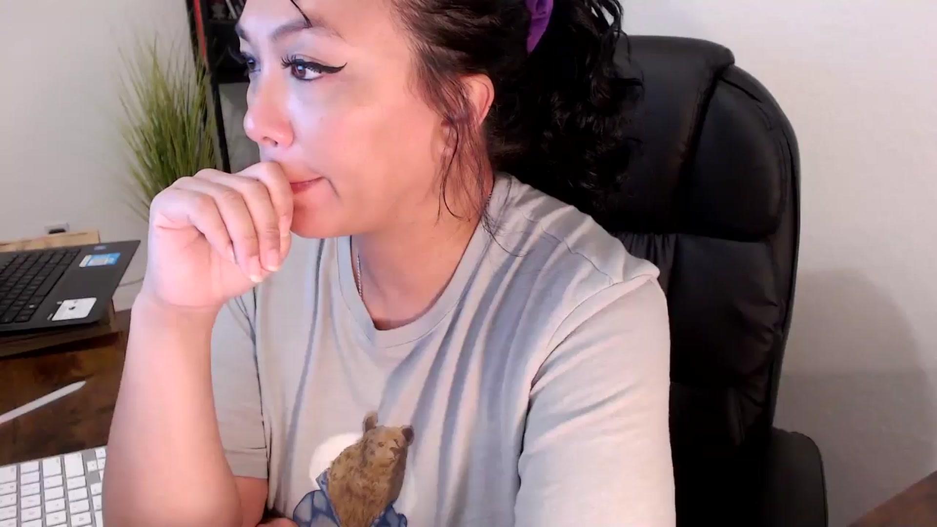 Gallery image thumbnail from MickaylaMinx's myfreecams stream on, 11/11/2024, 19:48 image 5 of 20