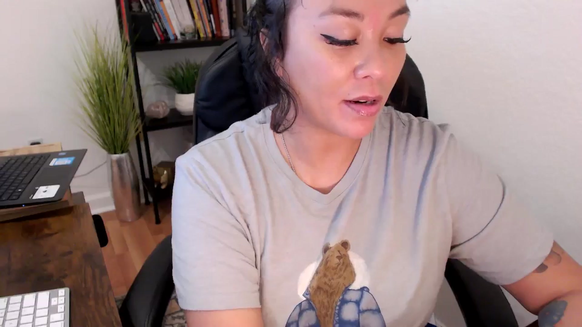 Gallery image thumbnail from MickaylaMinx's myfreecams stream on, 11/11/2024, 19:48 image 19 of 20