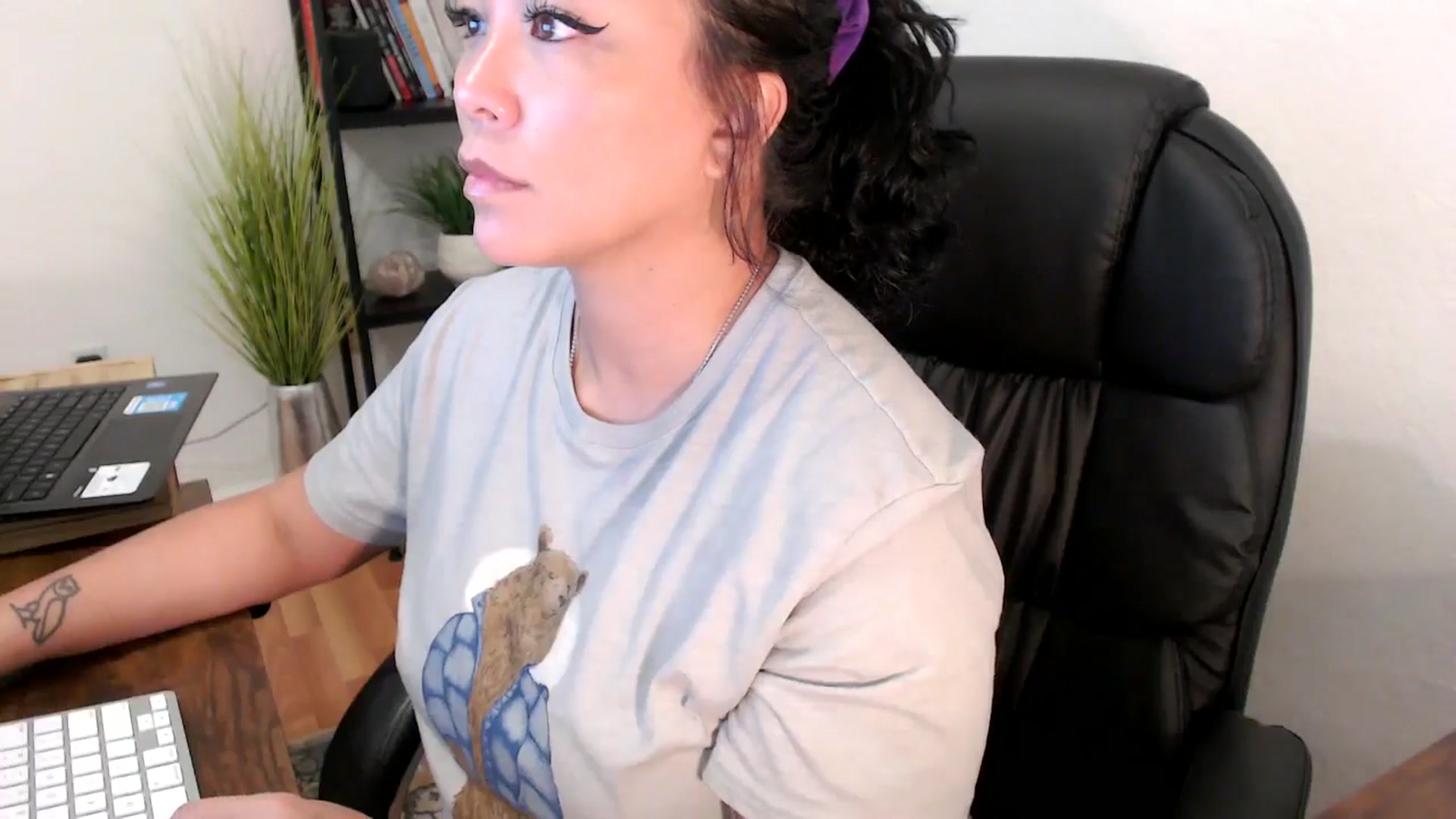 Gallery image thumbnail from MickaylaMinx's myfreecams stream on, 11/11/2024, 19:48 image 2 of 20