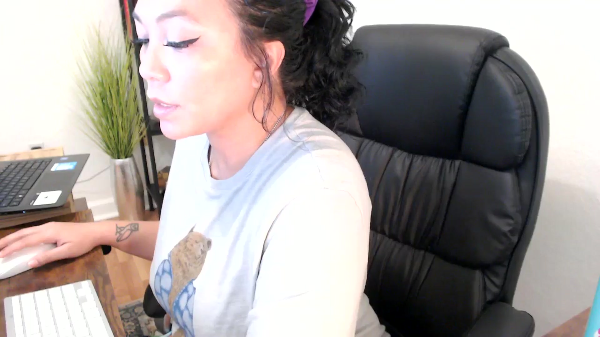 Gallery image thumbnail from MickaylaMinx's myfreecams stream on, 11/11/2024, 20:16 image 2 of 20