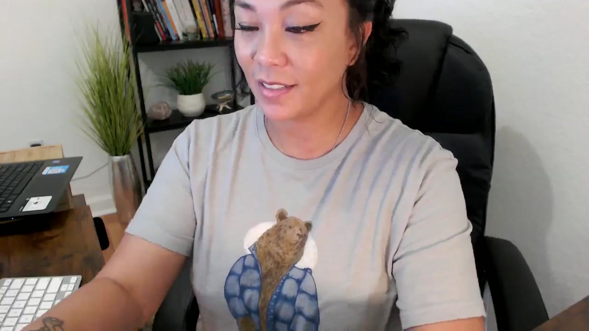 Gallery image thumbnail from MickaylaMinx's myfreecams stream on, 11/11/2024, 20:16 image 8 of 20