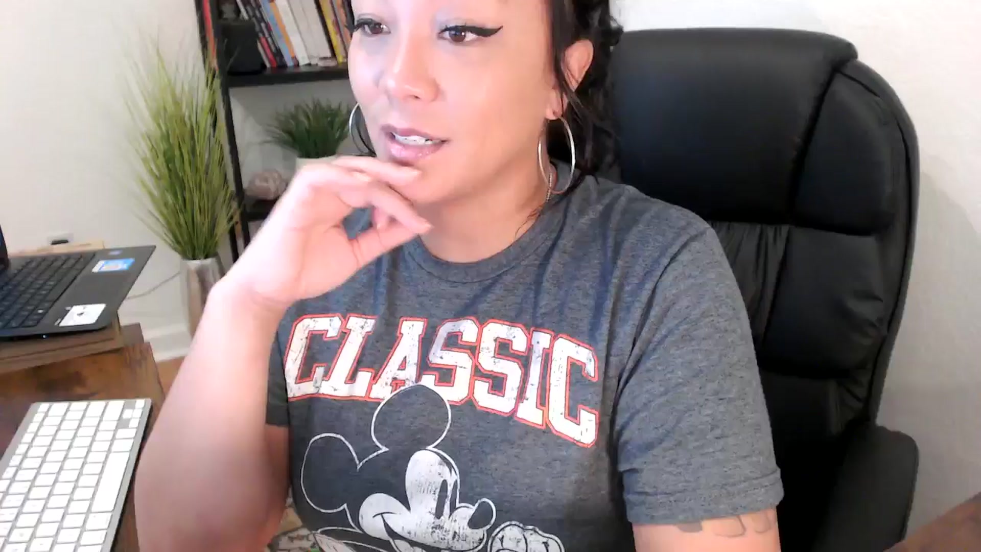 Gallery image thumbnail from MickaylaMinx's myfreecams stream on, 11/12/2024, 16:05 image 4 of 20