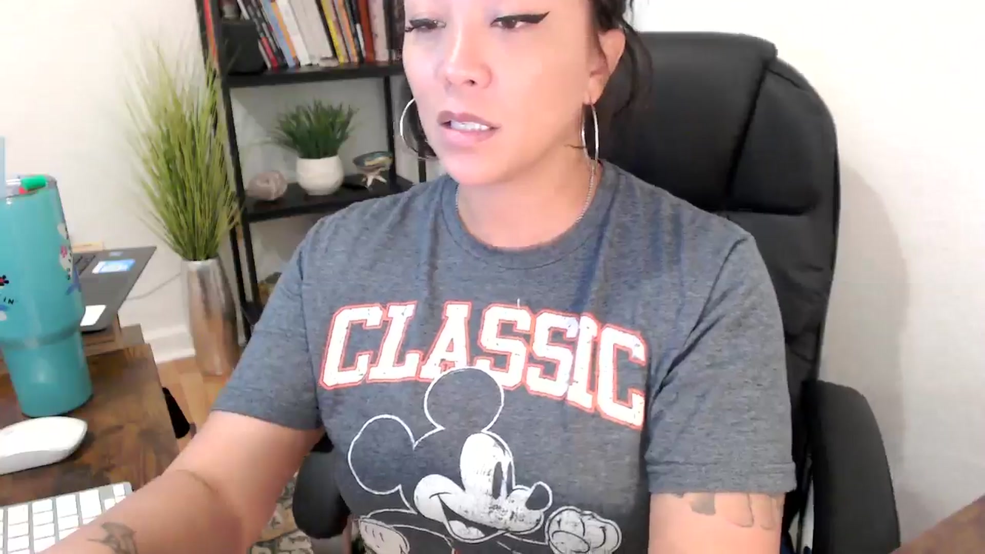 Gallery image thumbnail from MickaylaMinx's myfreecams stream on, 11/12/2024, 17:37 image 19 of 20