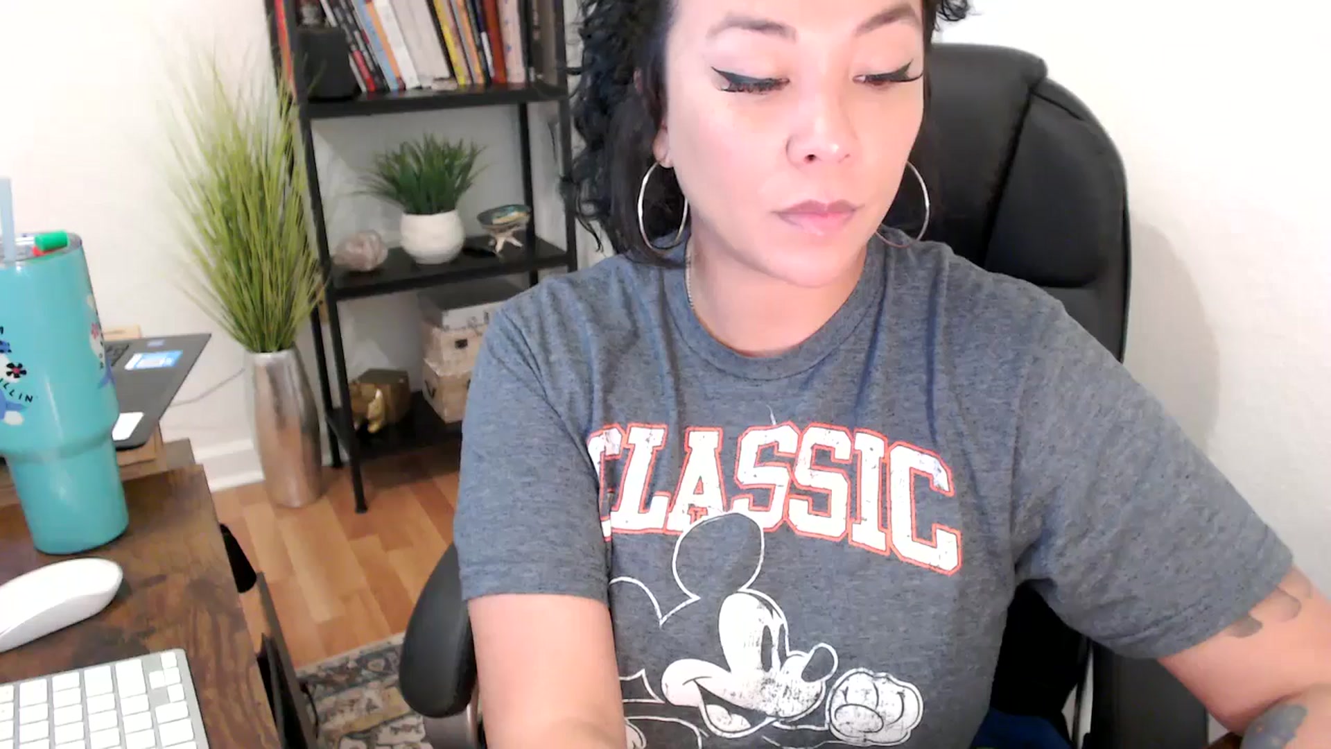 Gallery image thumbnail from MickaylaMinx's myfreecams stream on, 11/12/2024, 17:37 image 4 of 20