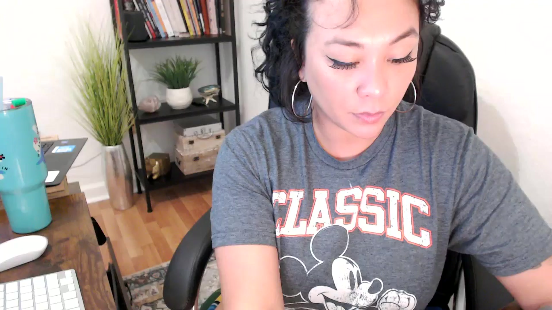 Gallery image thumbnail from MickaylaMinx's myfreecams stream on, 11/12/2024, 17:37 image 12 of 20