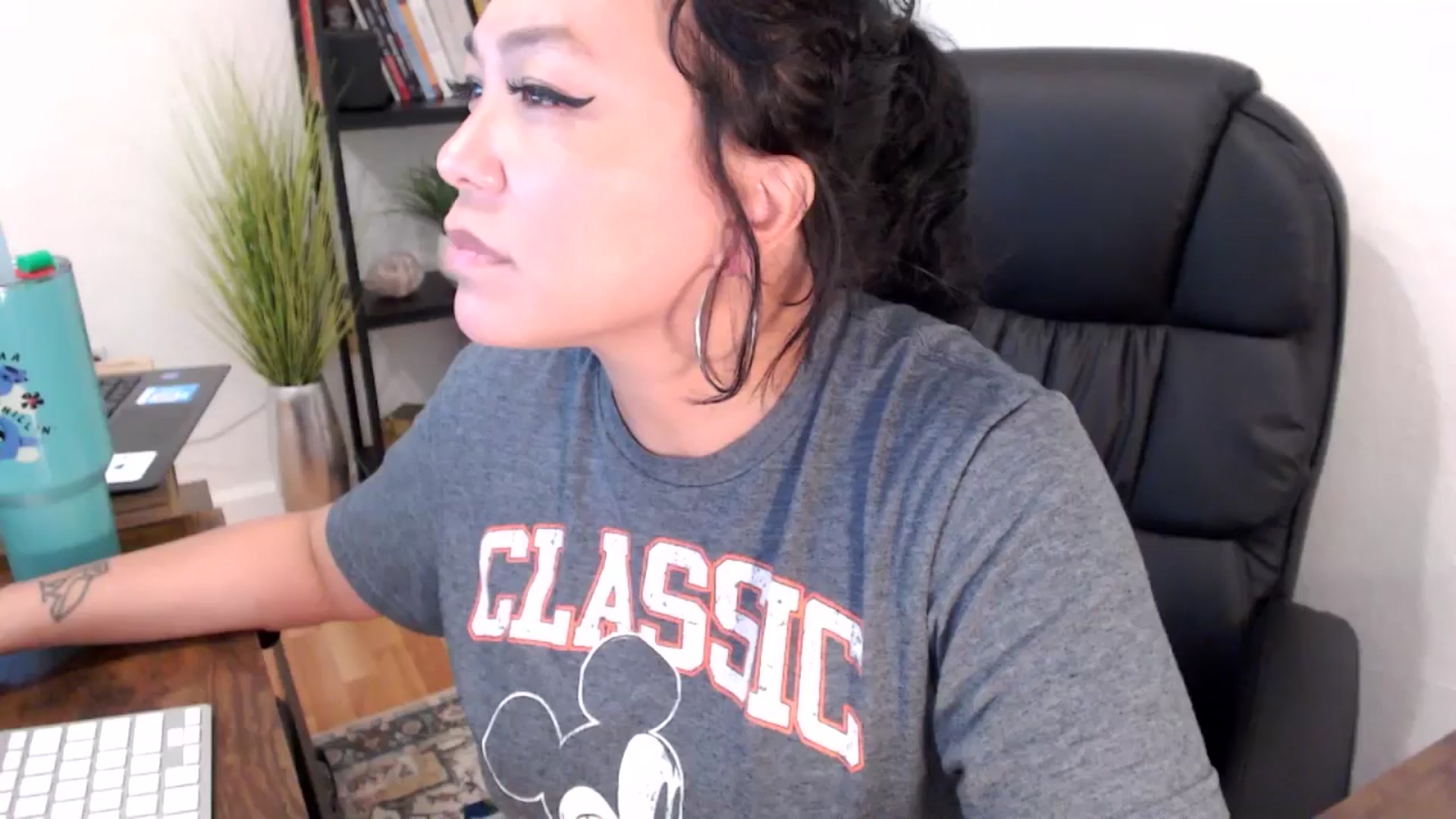 Gallery image thumbnail from MickaylaMinx's myfreecams stream on, 11/12/2024, 18:35 image 14 of 20