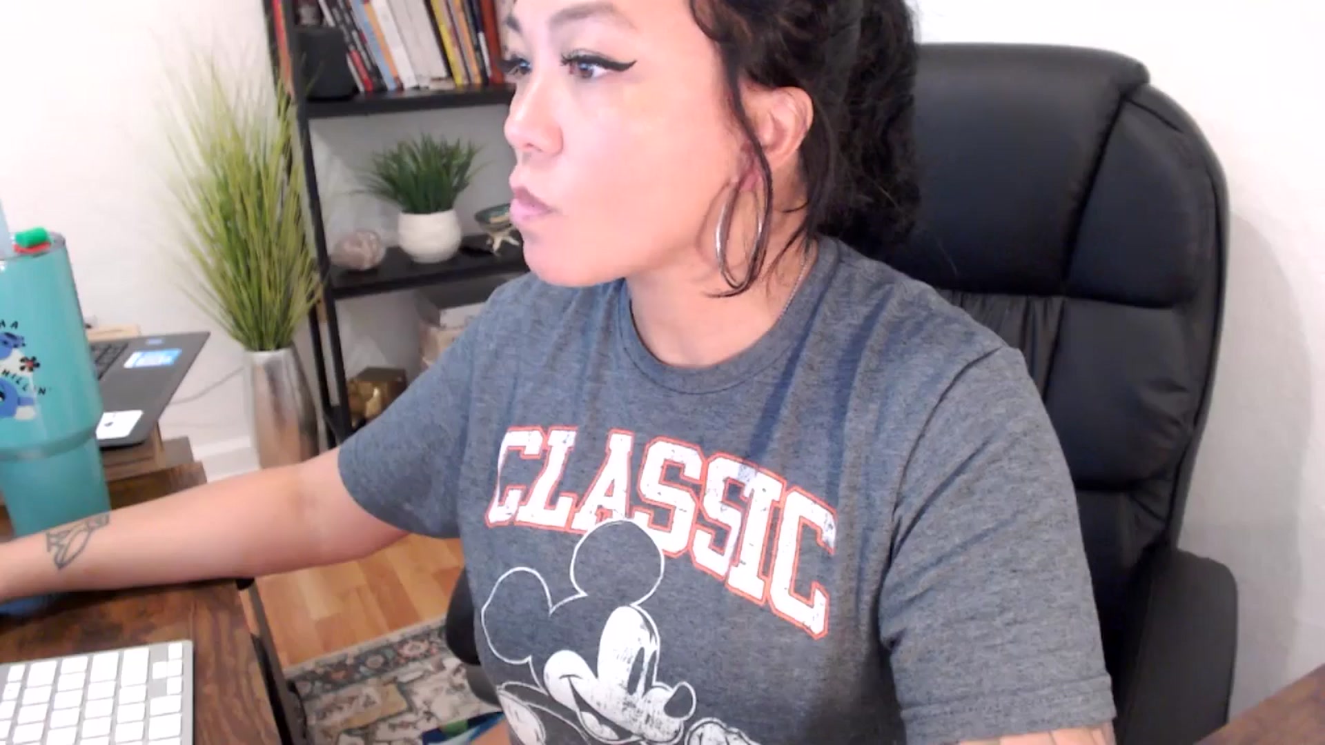 Gallery image thumbnail from MickaylaMinx's myfreecams stream on, 11/12/2024, 18:35 image 12 of 20