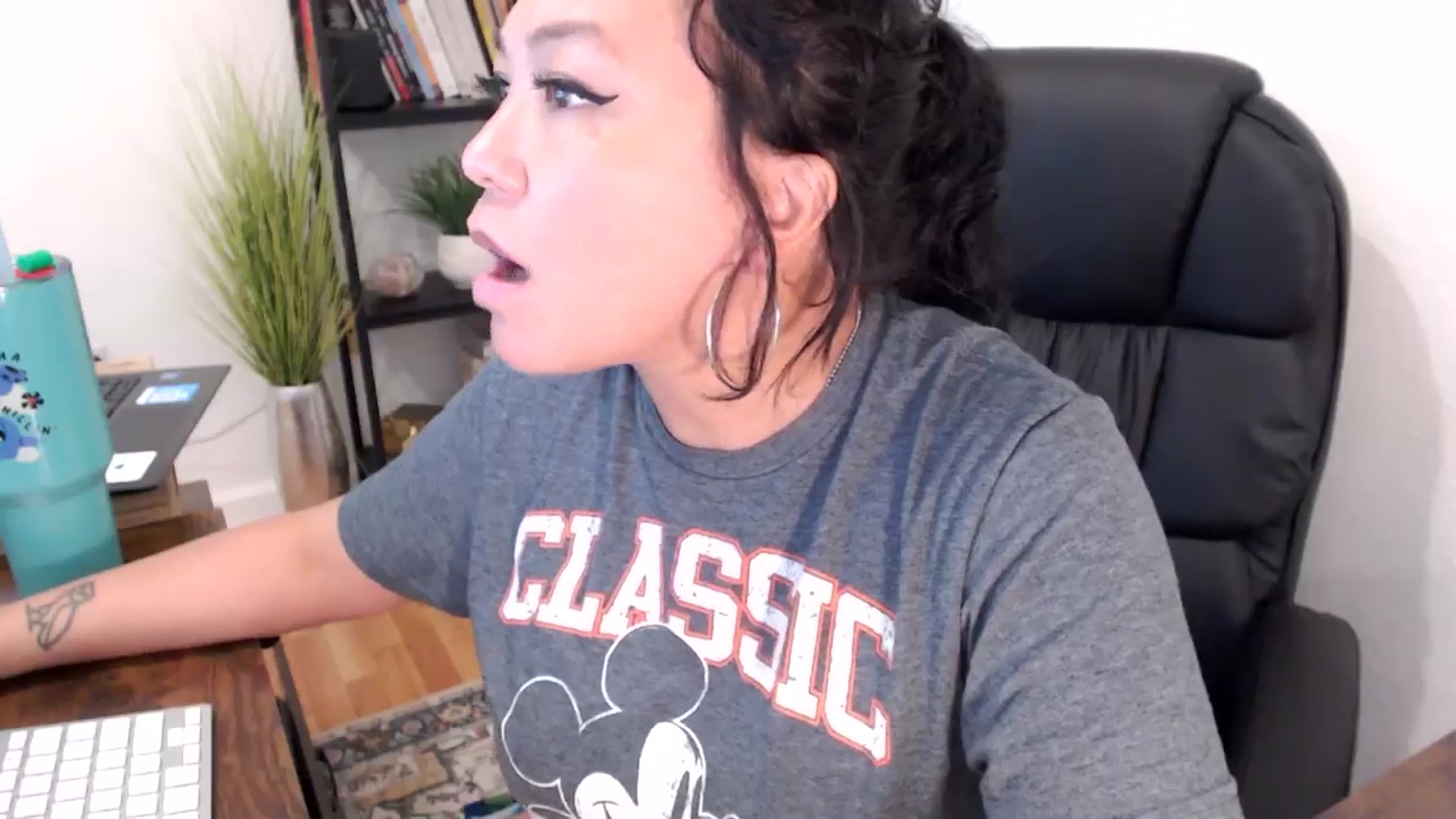 Gallery image thumbnail from MickaylaMinx's myfreecams stream on, 11/12/2024, 18:35 image 13 of 20