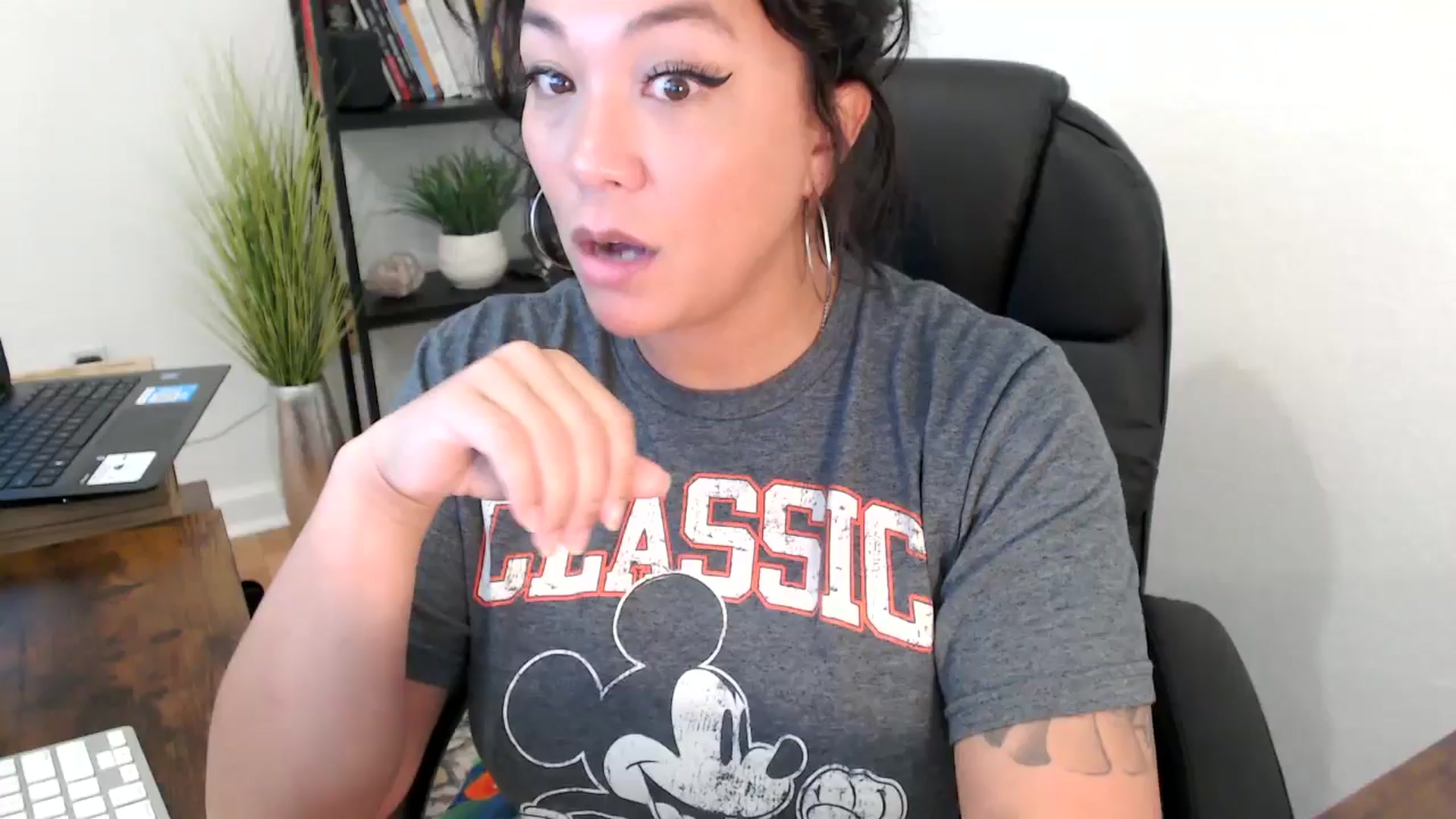 Gallery image thumbnail from MickaylaMinx's myfreecams stream on, 11/12/2024, 21:23 image 1 of 20