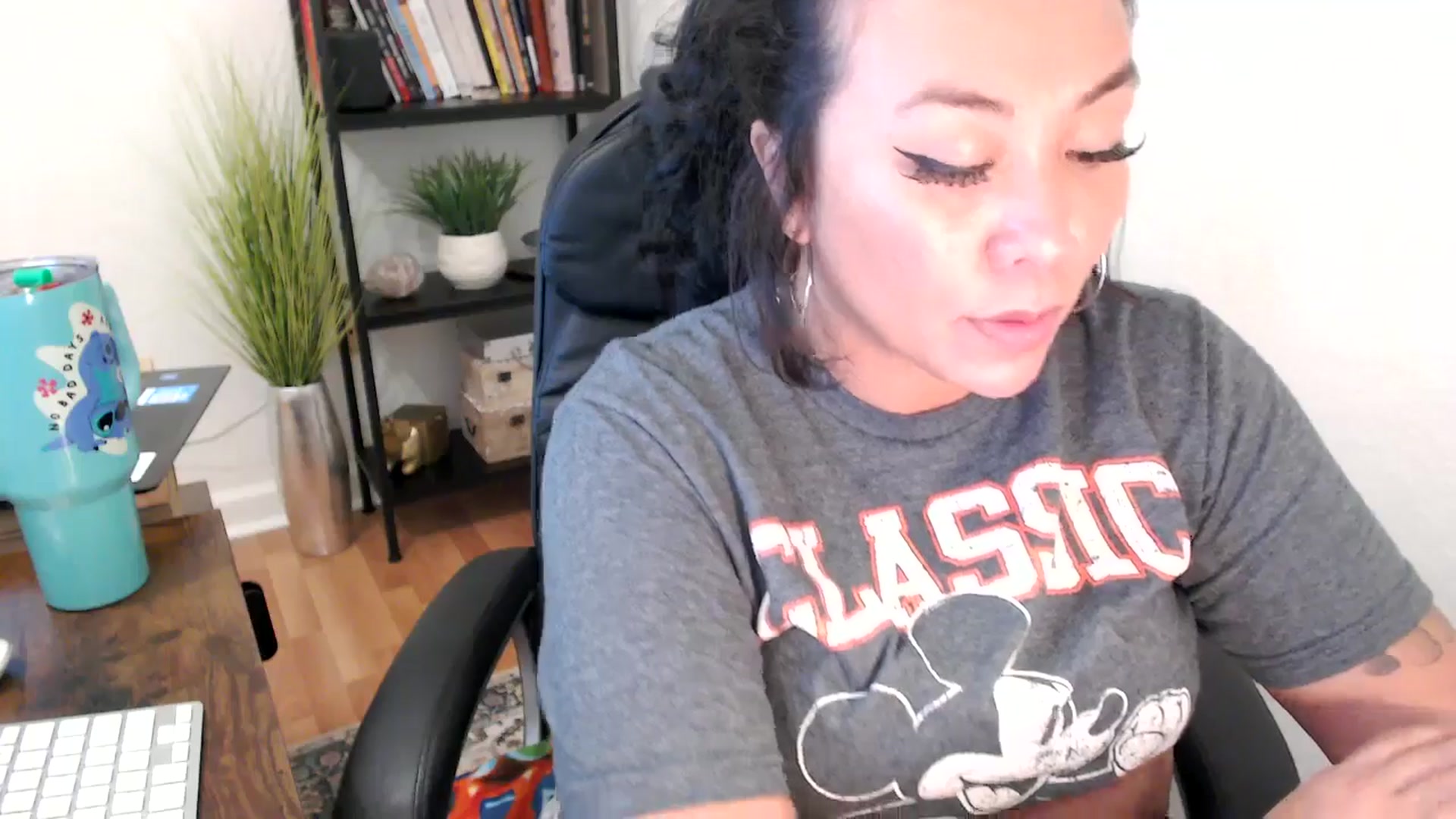 Gallery image thumbnail from MickaylaMinx's myfreecams stream on, 11/12/2024, 21:23 image 20 of 20