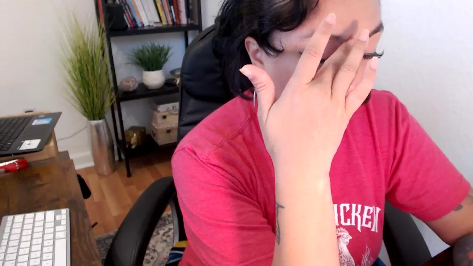 Gallery image thumbnail from MickaylaMinx's myfreecams stream on, 11/13/2024, 18:43 image 11 of 20