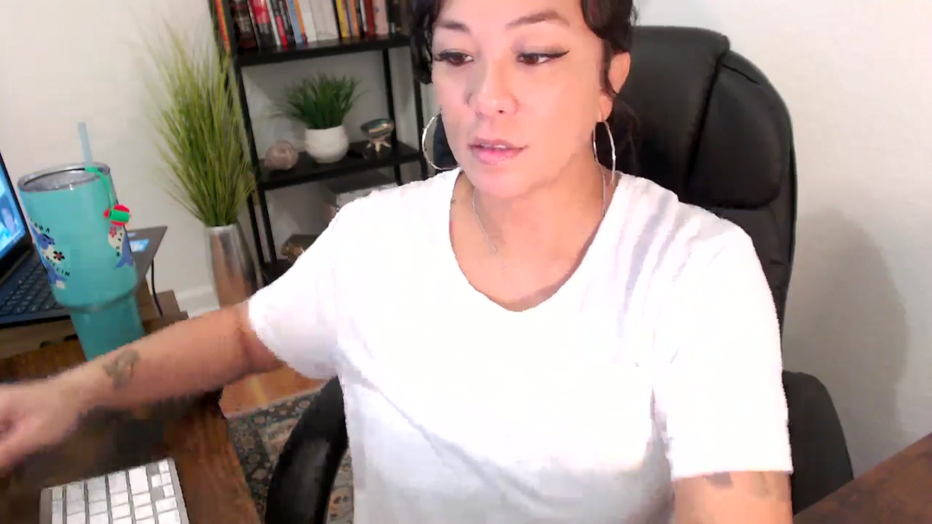 Gallery image thumbnail from MickaylaMinx's myfreecams stream on, 11/14/2024, 16:51 image 15 of 20