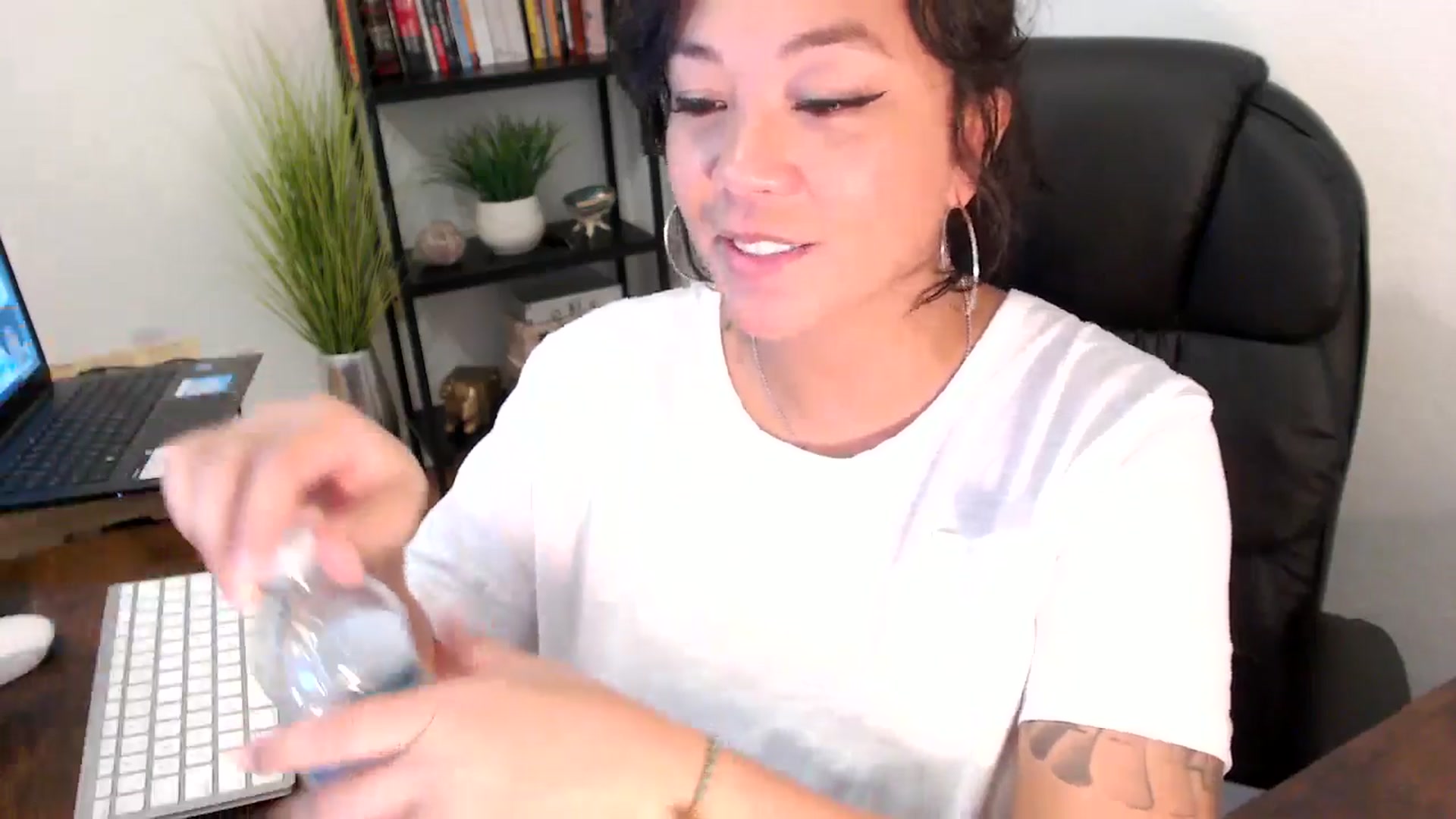 Gallery image thumbnail from MickaylaMinx's myfreecams stream on, 11/14/2024, 18:29 image 20 of 20