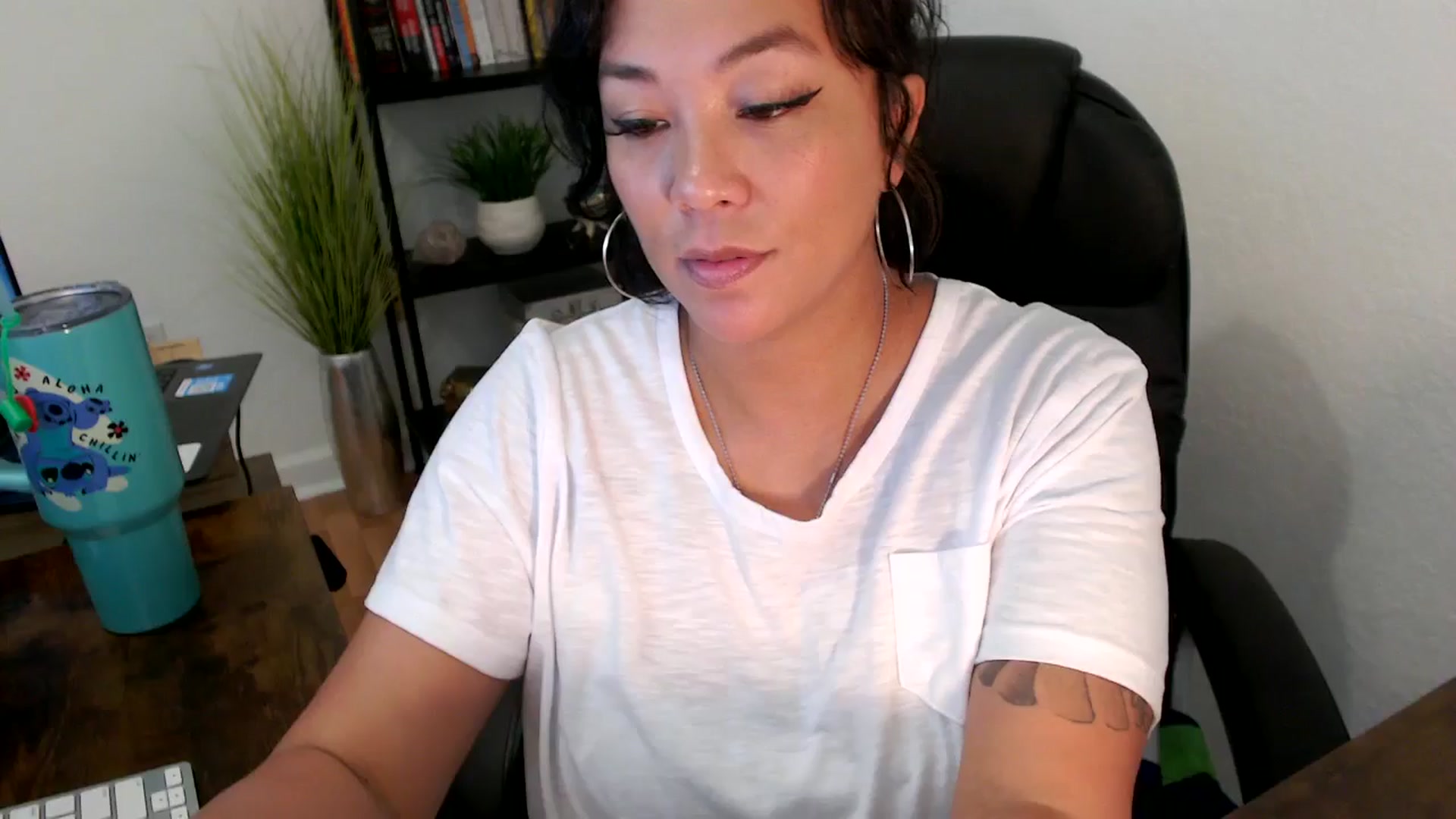 Gallery image thumbnail from MickaylaMinx's myfreecams stream on, 11/14/2024, 20:22 image 1 of 20