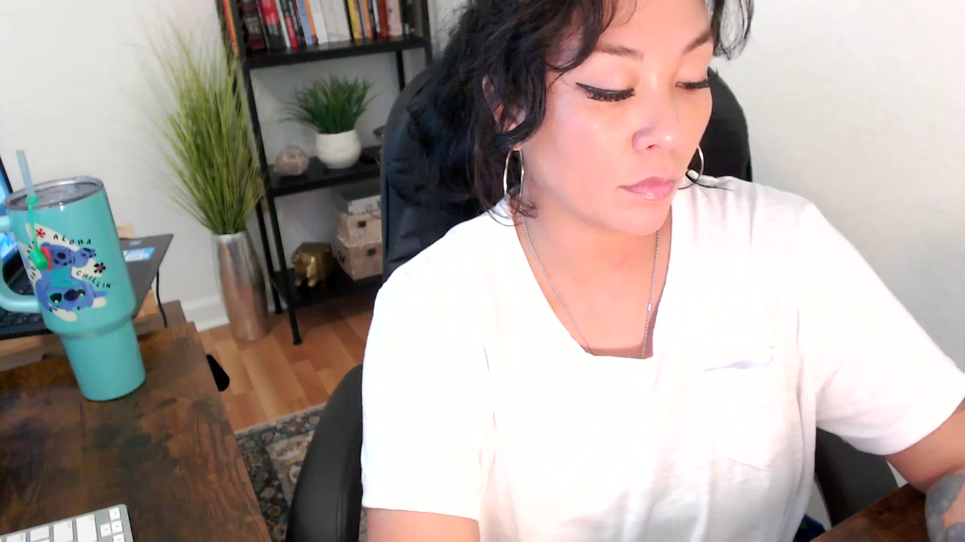 Gallery image thumbnail from MickaylaMinx's myfreecams stream on, 11/14/2024, 20:22 image 8 of 20