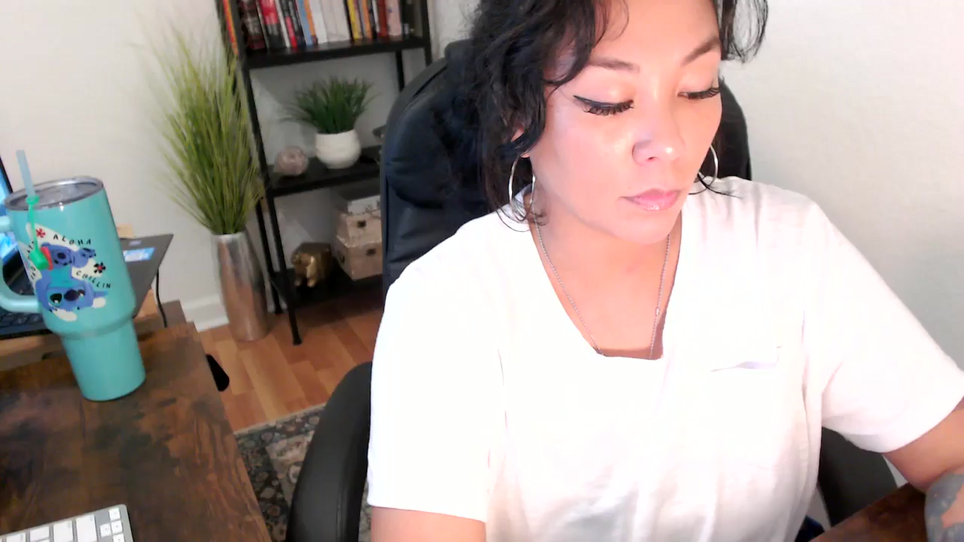 Gallery image thumbnail from MickaylaMinx's myfreecams stream on, 11/14/2024, 20:22 image 7 of 20