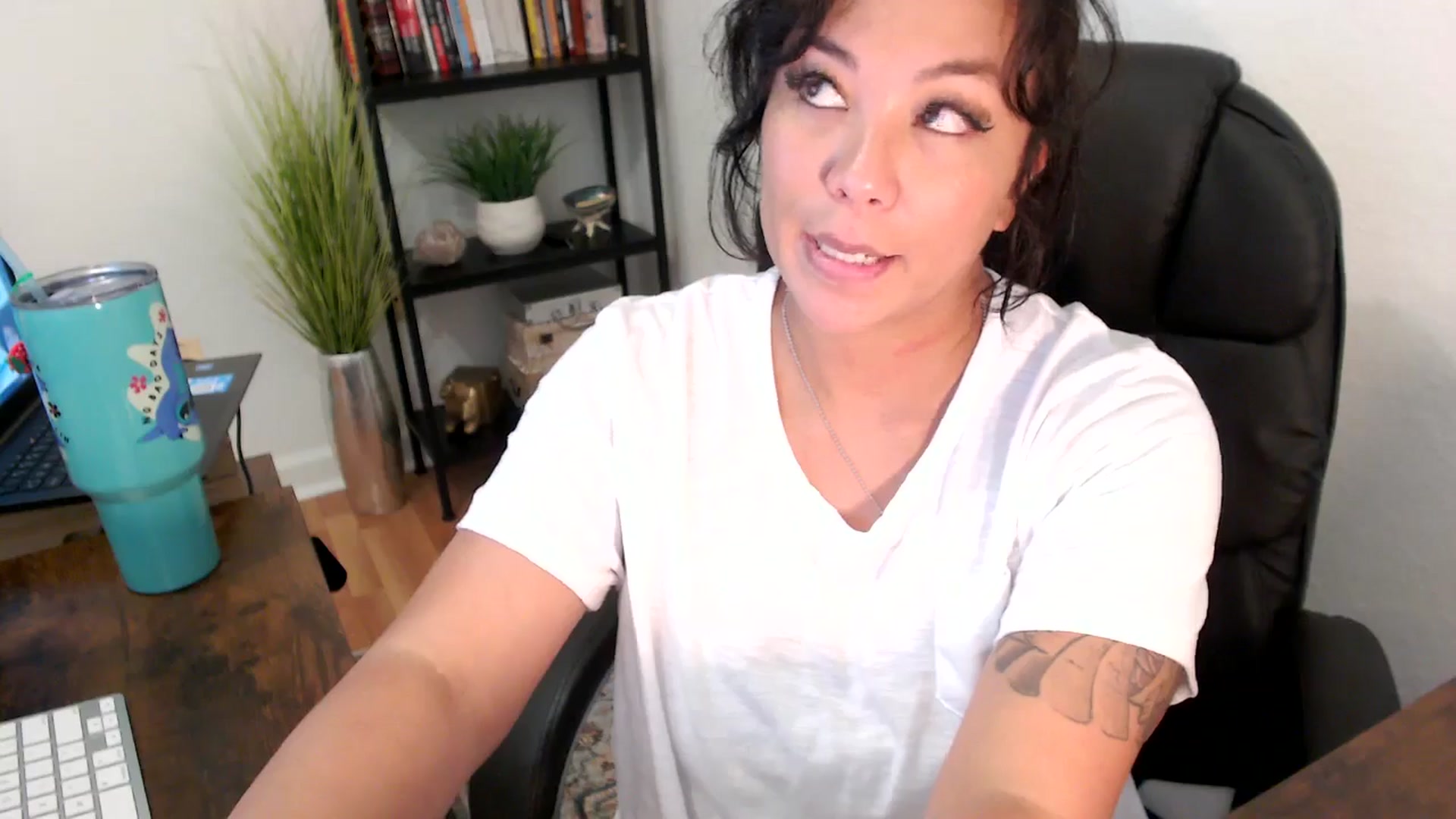 Gallery image thumbnail from MickaylaMinx's myfreecams stream on, 11/14/2024, 20:59 image 19 of 20
