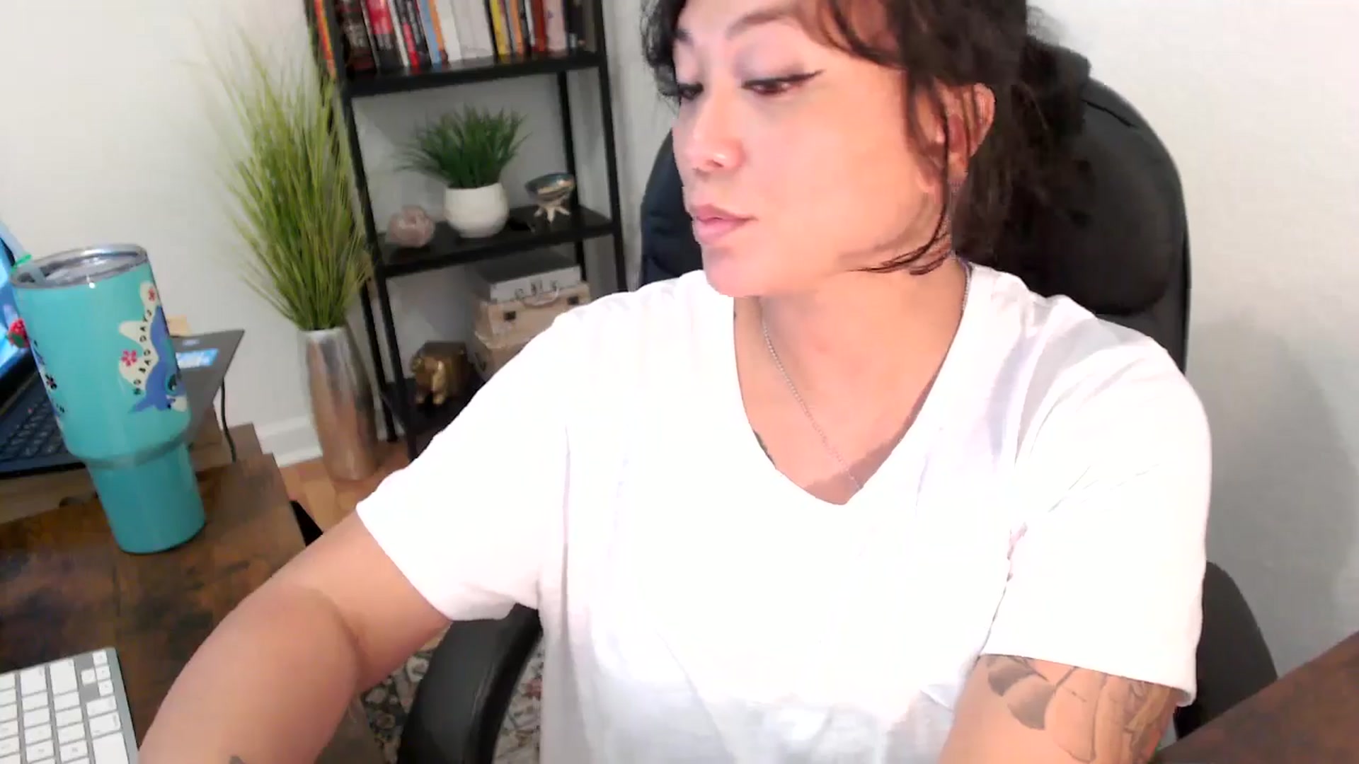 Gallery image thumbnail from MickaylaMinx's myfreecams stream on, 11/14/2024, 20:59 image 15 of 20