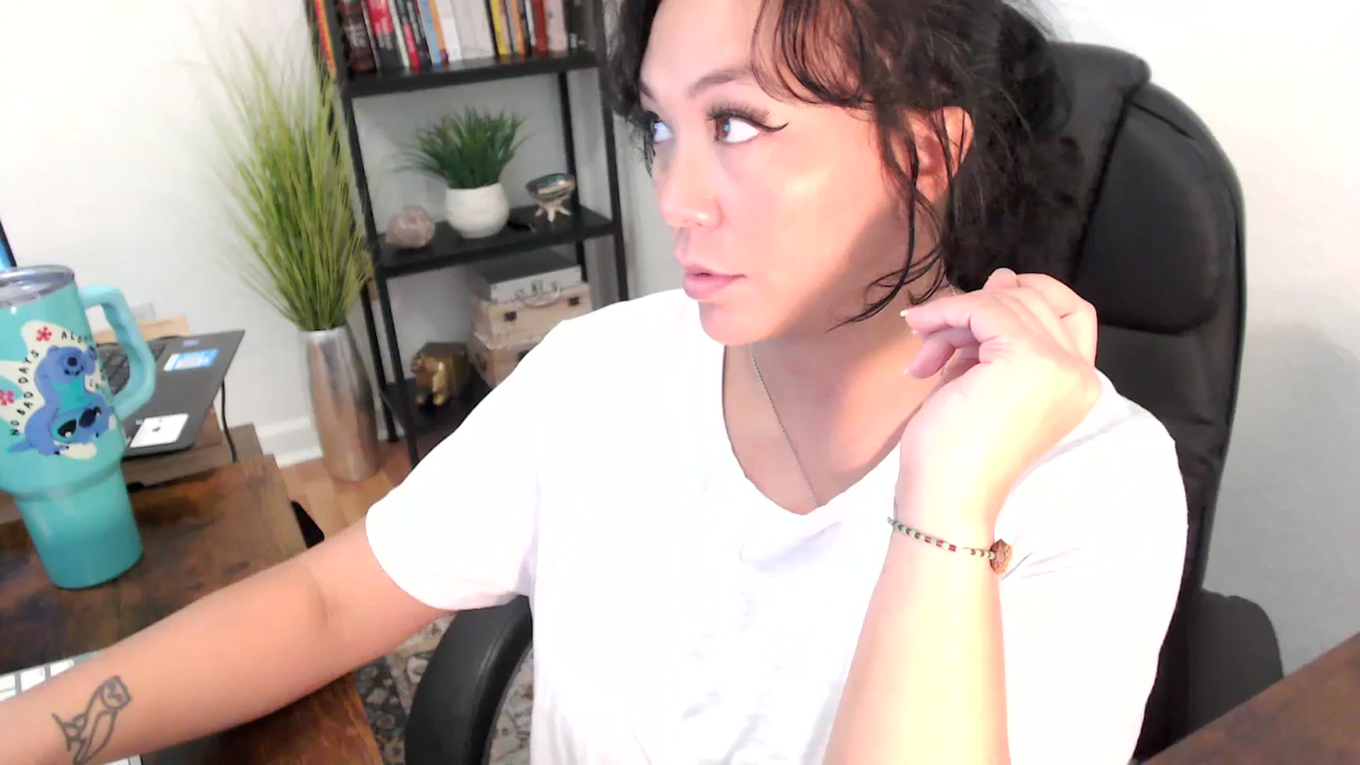 Gallery image thumbnail from MickaylaMinx's myfreecams stream on, 11/14/2024, 20:59 image 7 of 20