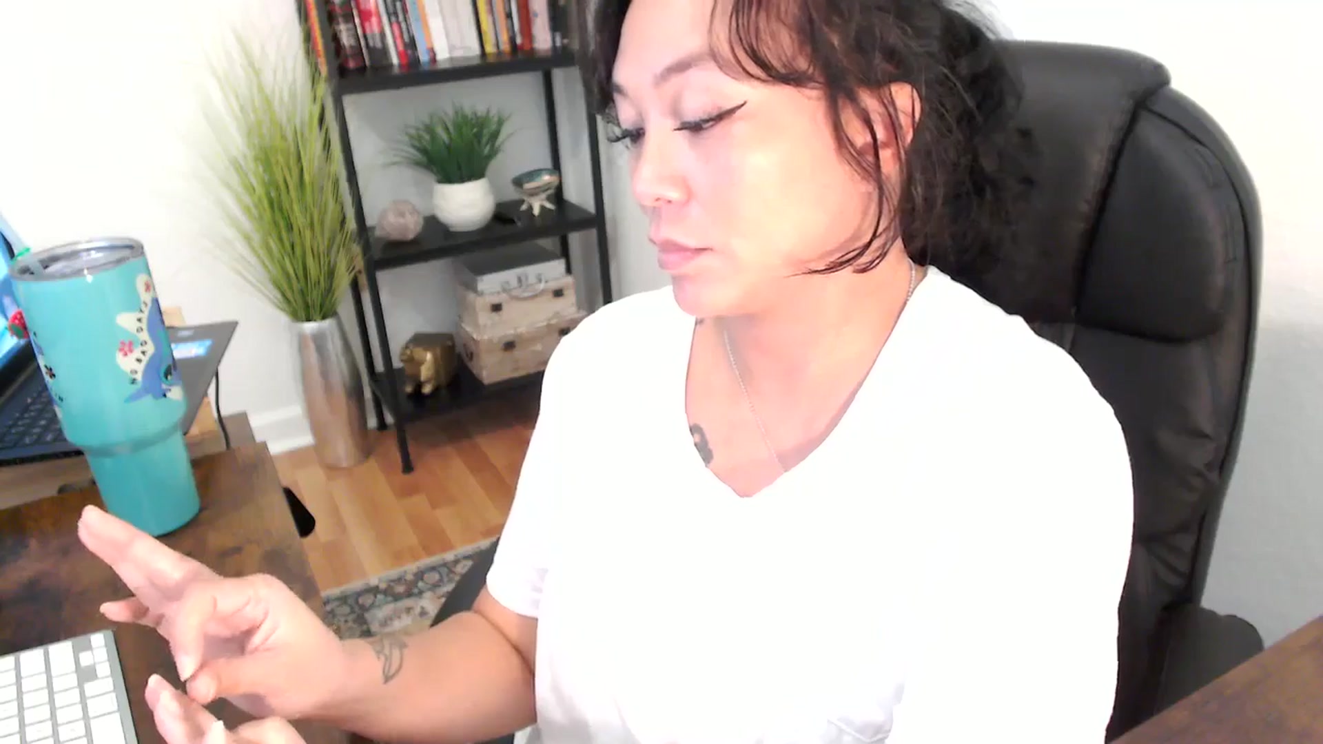 Gallery image thumbnail from MickaylaMinx's myfreecams stream on, 11/14/2024, 20:59 image 13 of 20